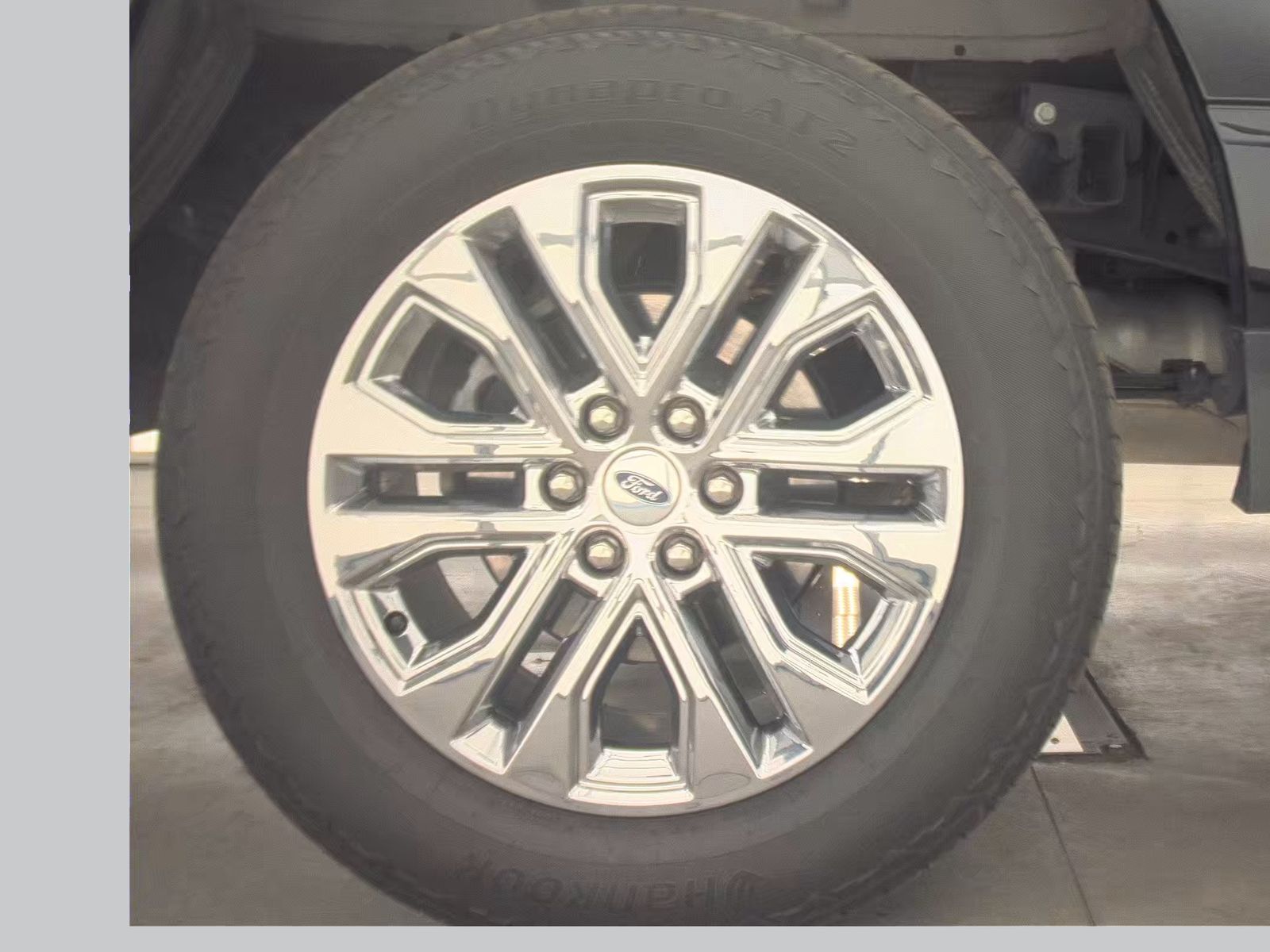 2025 Ford F-150 Hybrid Lariat AWD
