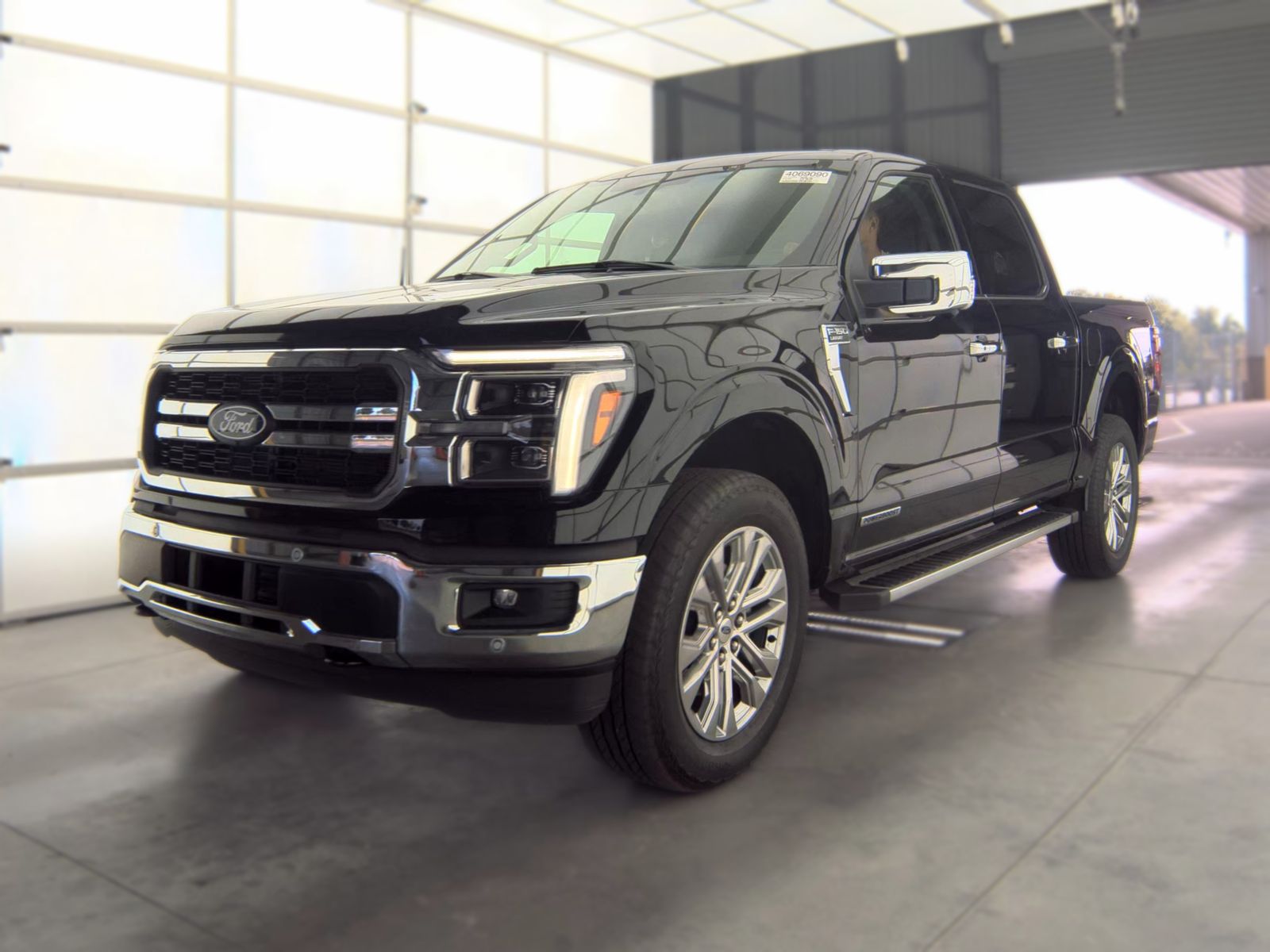 2025 Ford F-150 Hybrid Lariat AWD