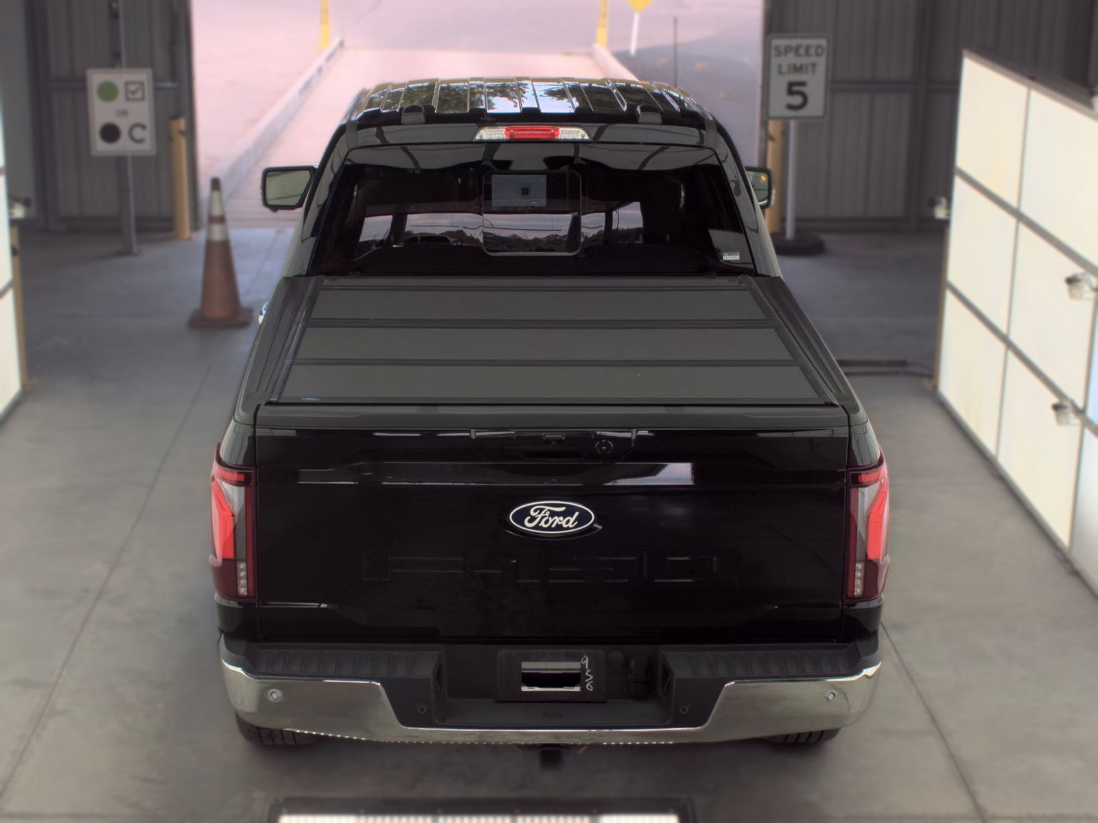 2025 Ford F-150 Hybrid Lariat AWD