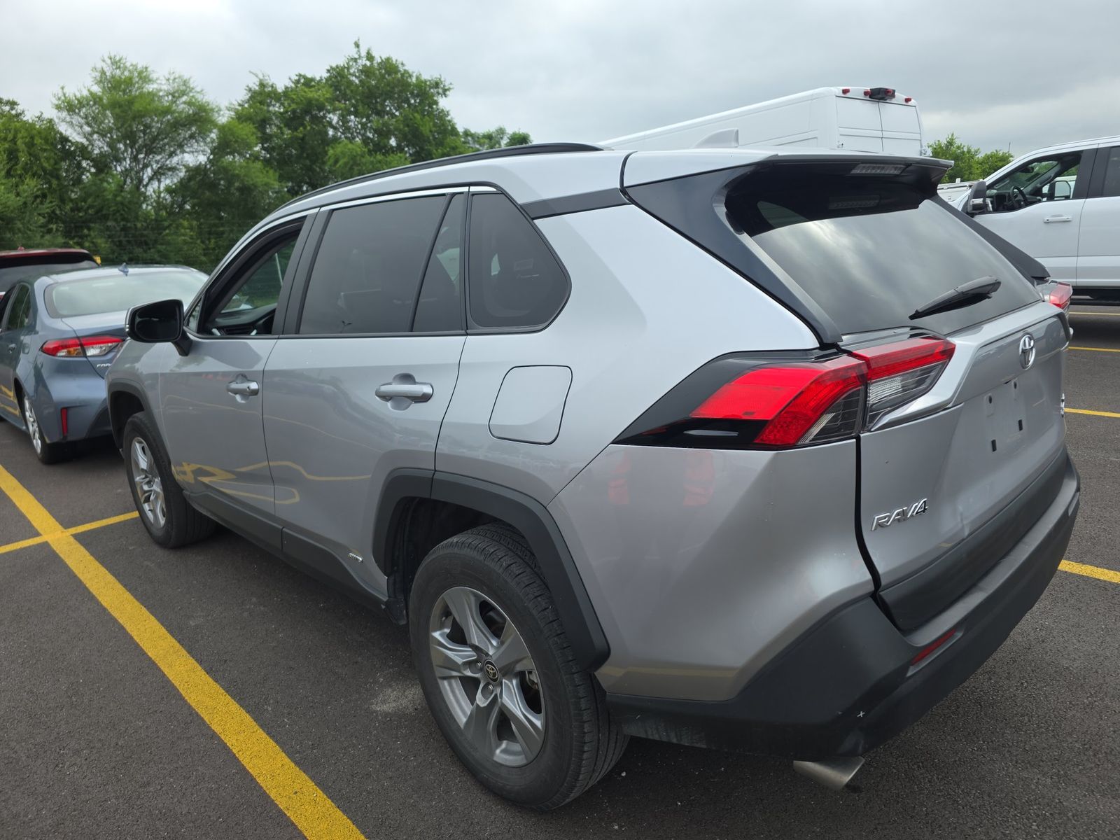 2025 Toyota RAV4 Hybrid XLE AWD