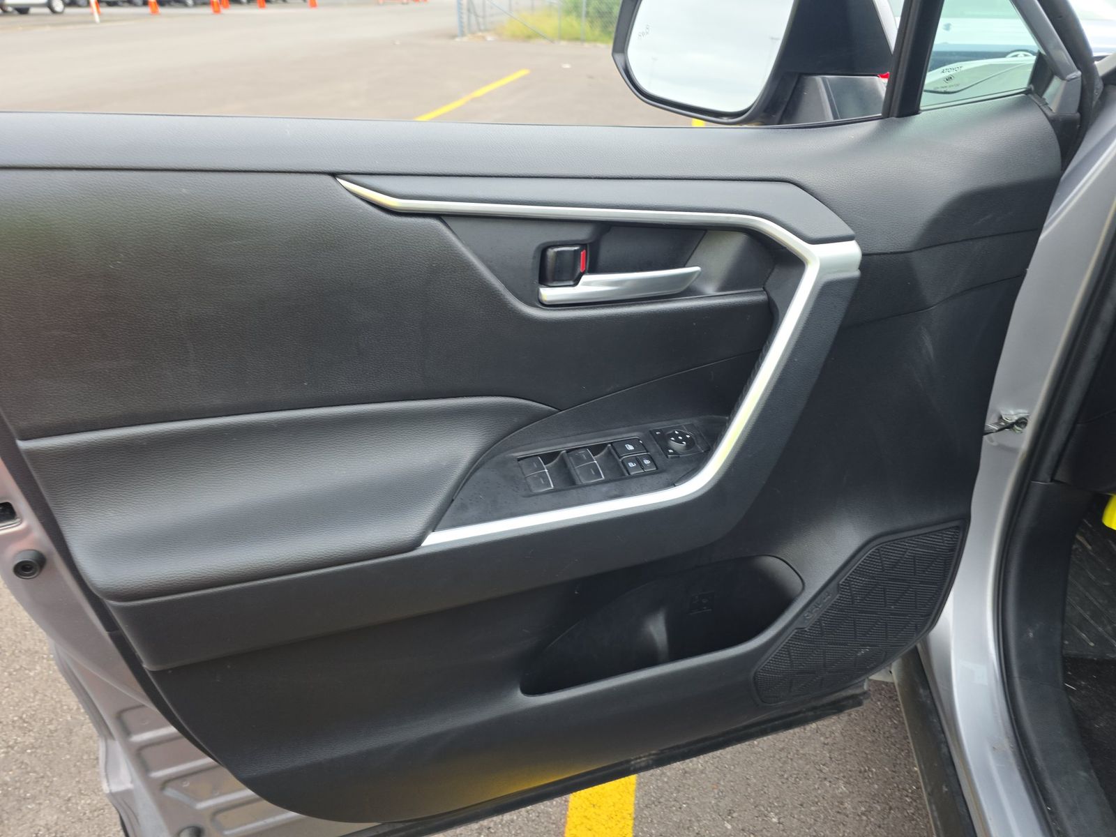 2025 Toyota RAV4 Hybrid XLE AWD