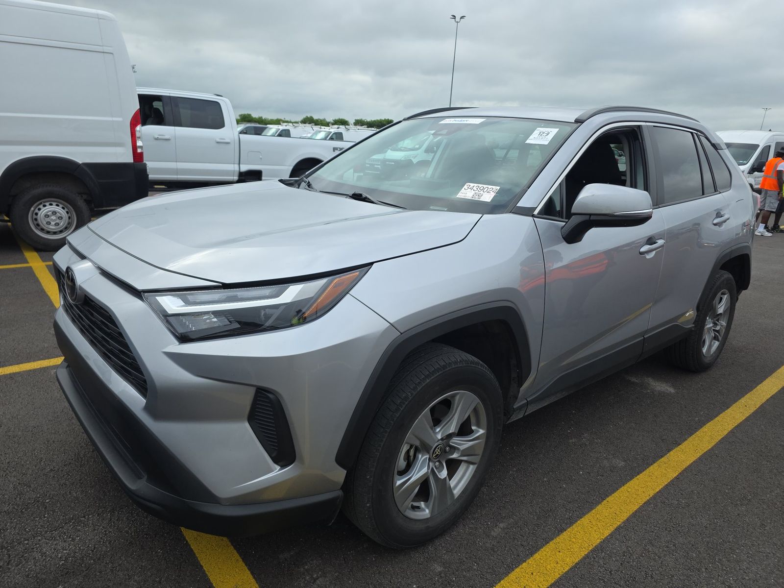 2025 Toyota RAV4 Hybrid XLE AWD