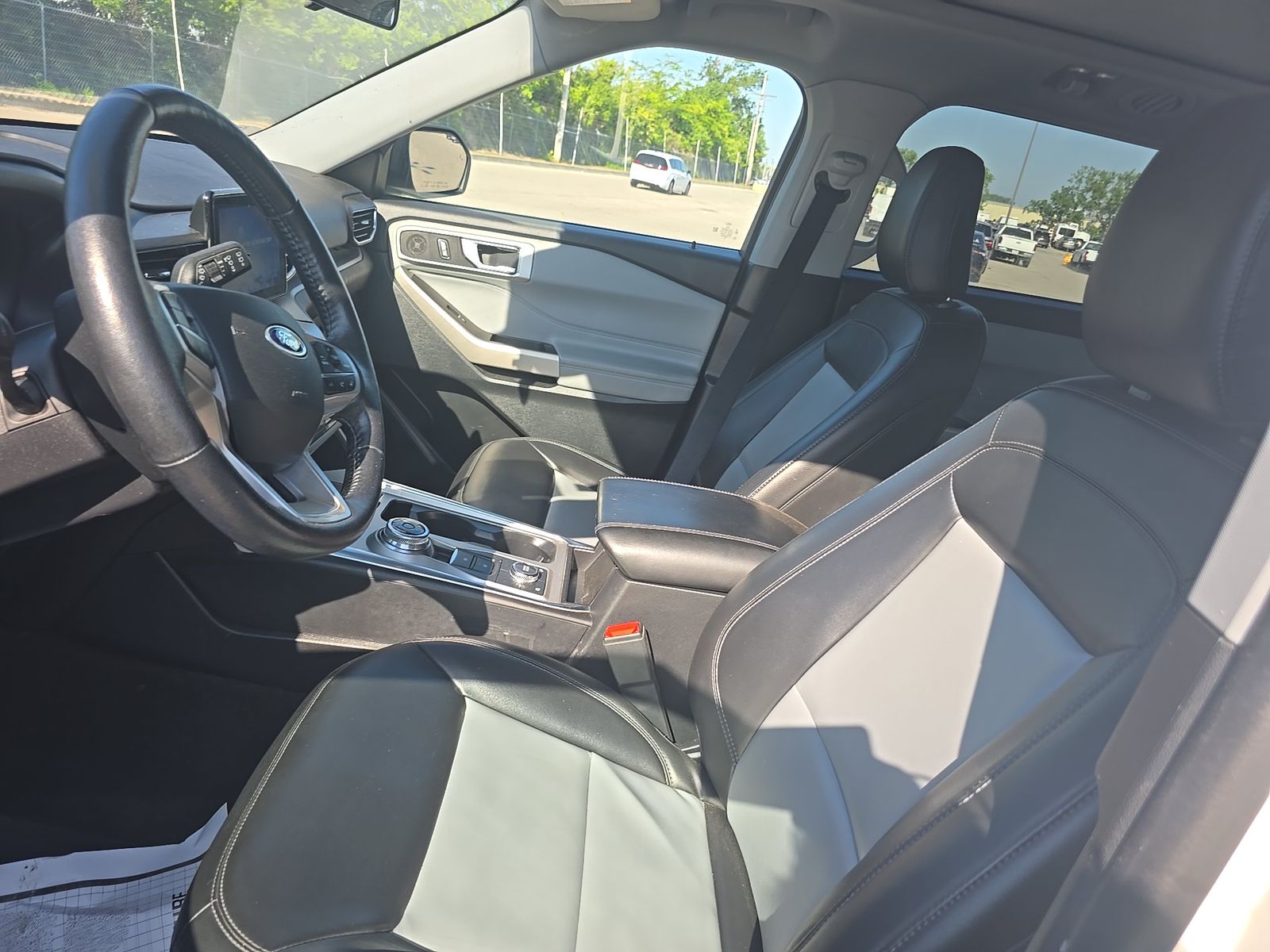 2023 Ford Explorer XLT AWD