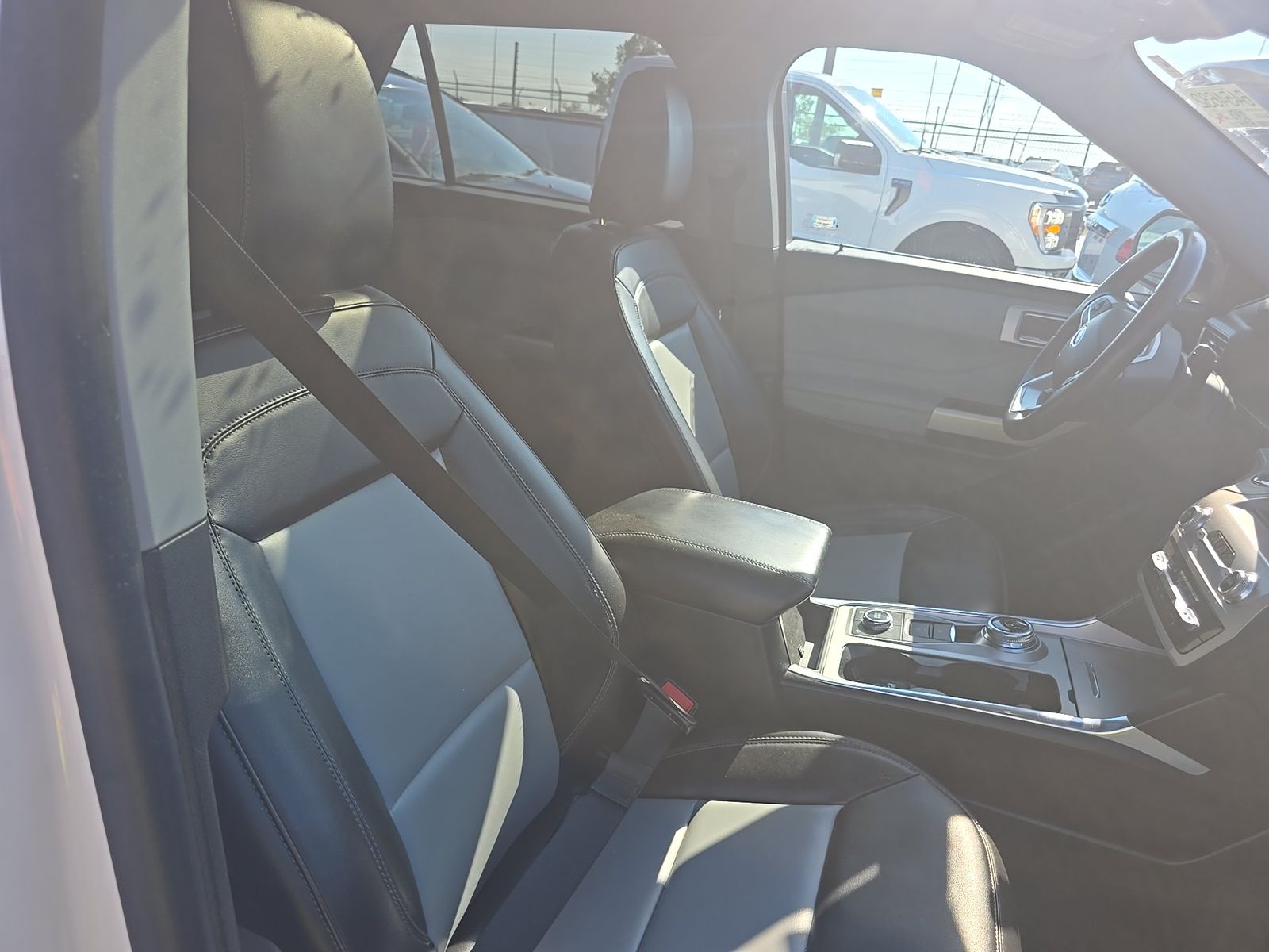 2023 Ford Explorer XLT AWD