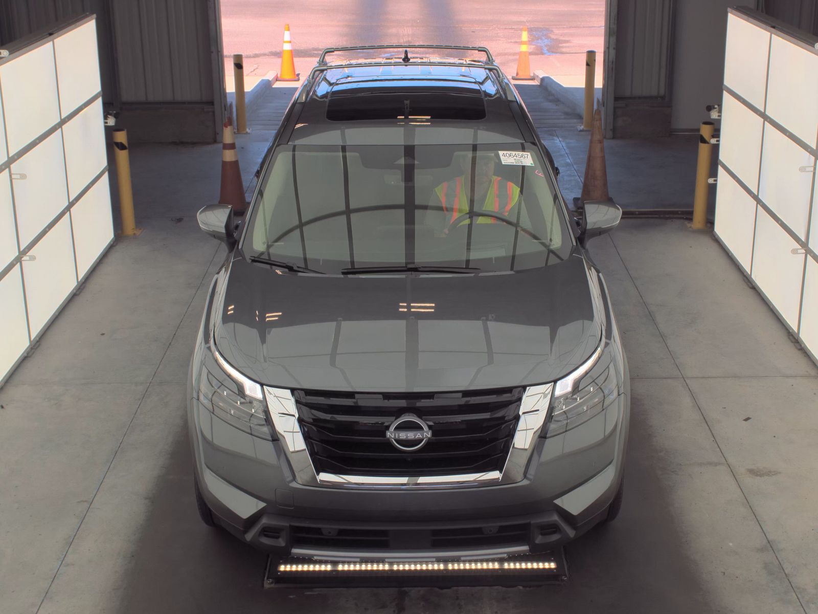 2025 Nissan Pathfinder Platinum FWD