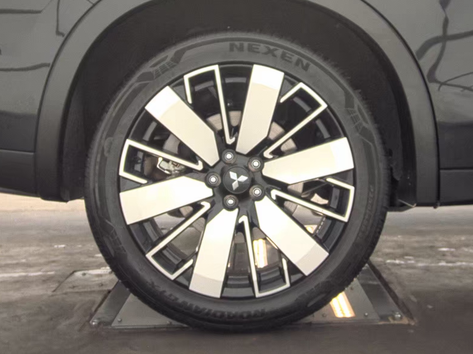 2025 Mitsubishi Outlander SE AWD