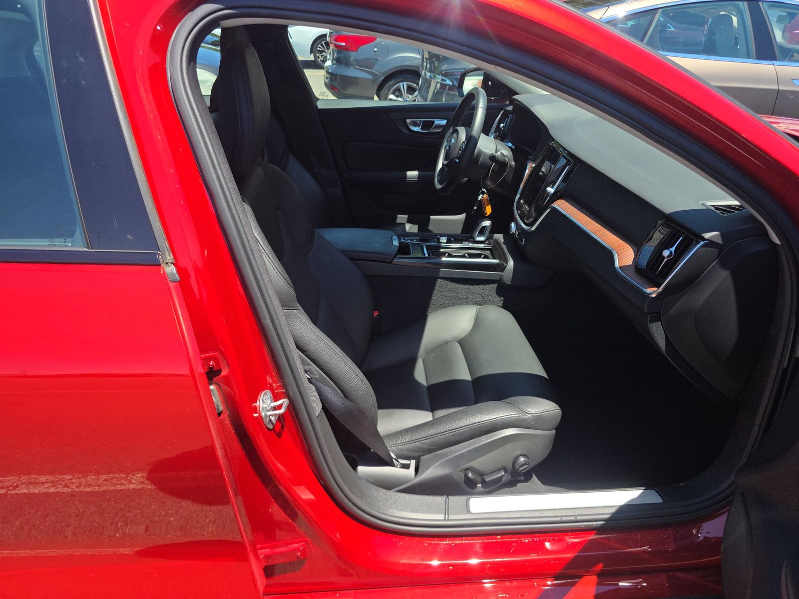 2023 Volvo S60 Recharge T8 Plus FWD