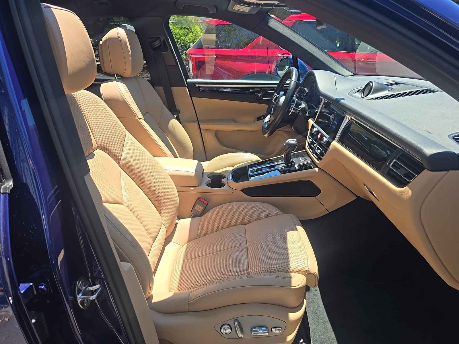 2024 Porsche Macan Base AWD