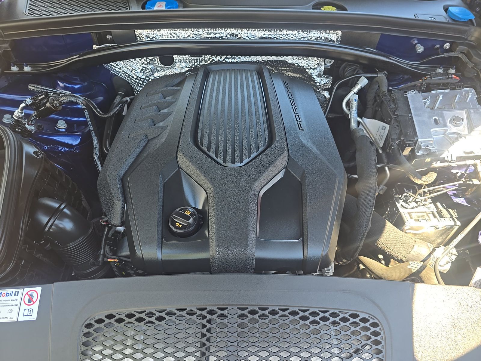 2024 Porsche Macan Base AWD