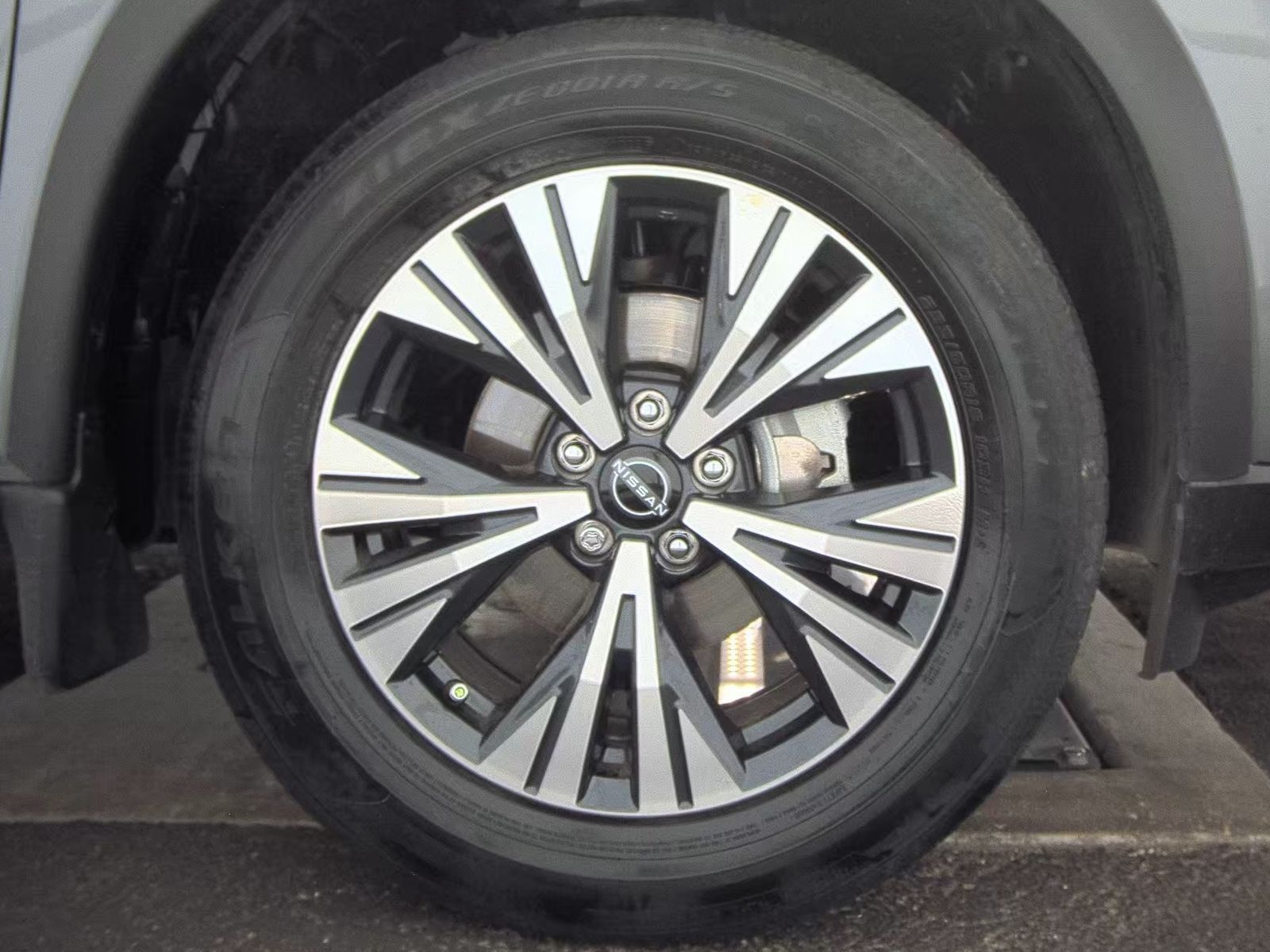 2023 Nissan Rogue SV FWD