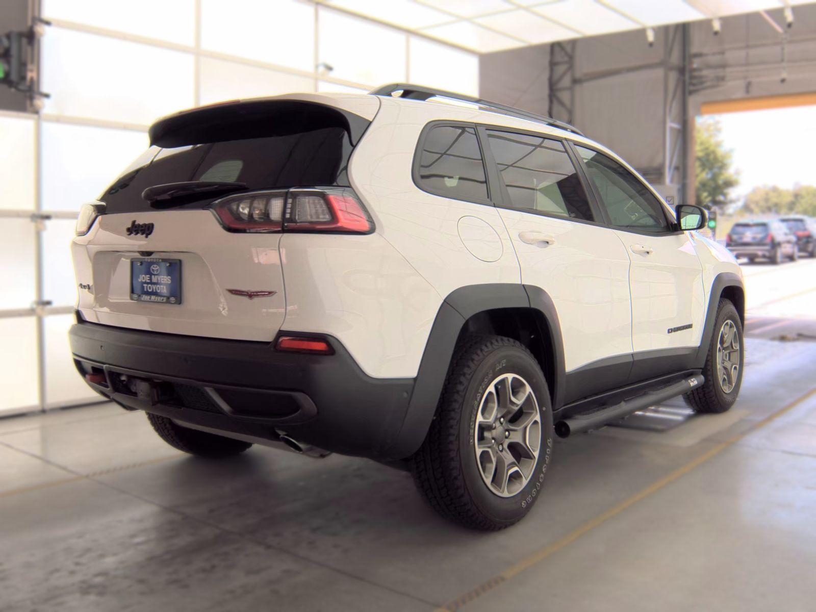 2023 Jeep Cherokee Trailhawk AWD