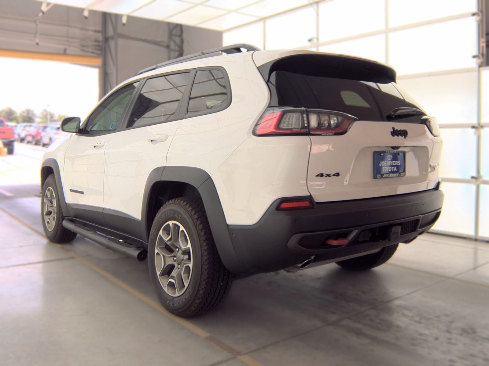 2023 Jeep Cherokee Trailhawk AWD