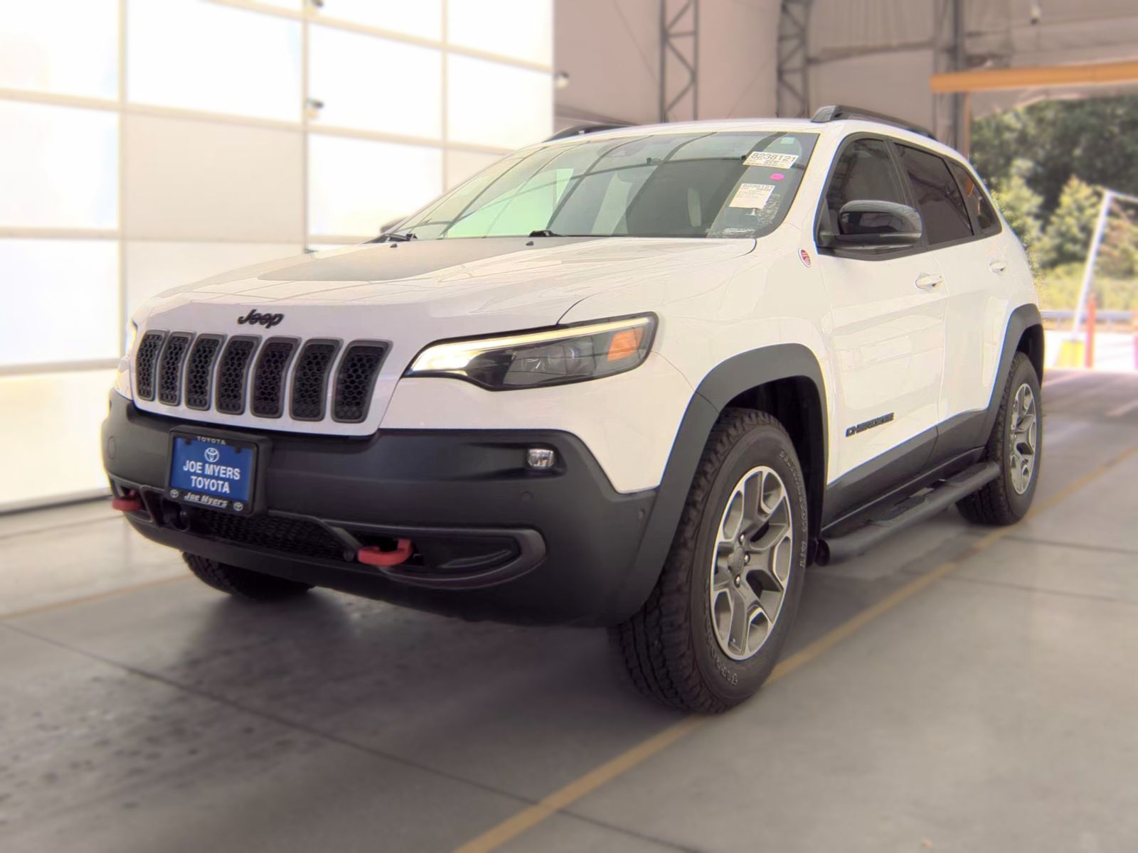 2023 Jeep Cherokee Trailhawk AWD