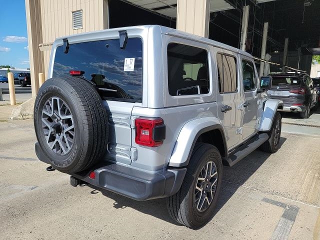 2024 Jeep Wrangler Sahara AWD