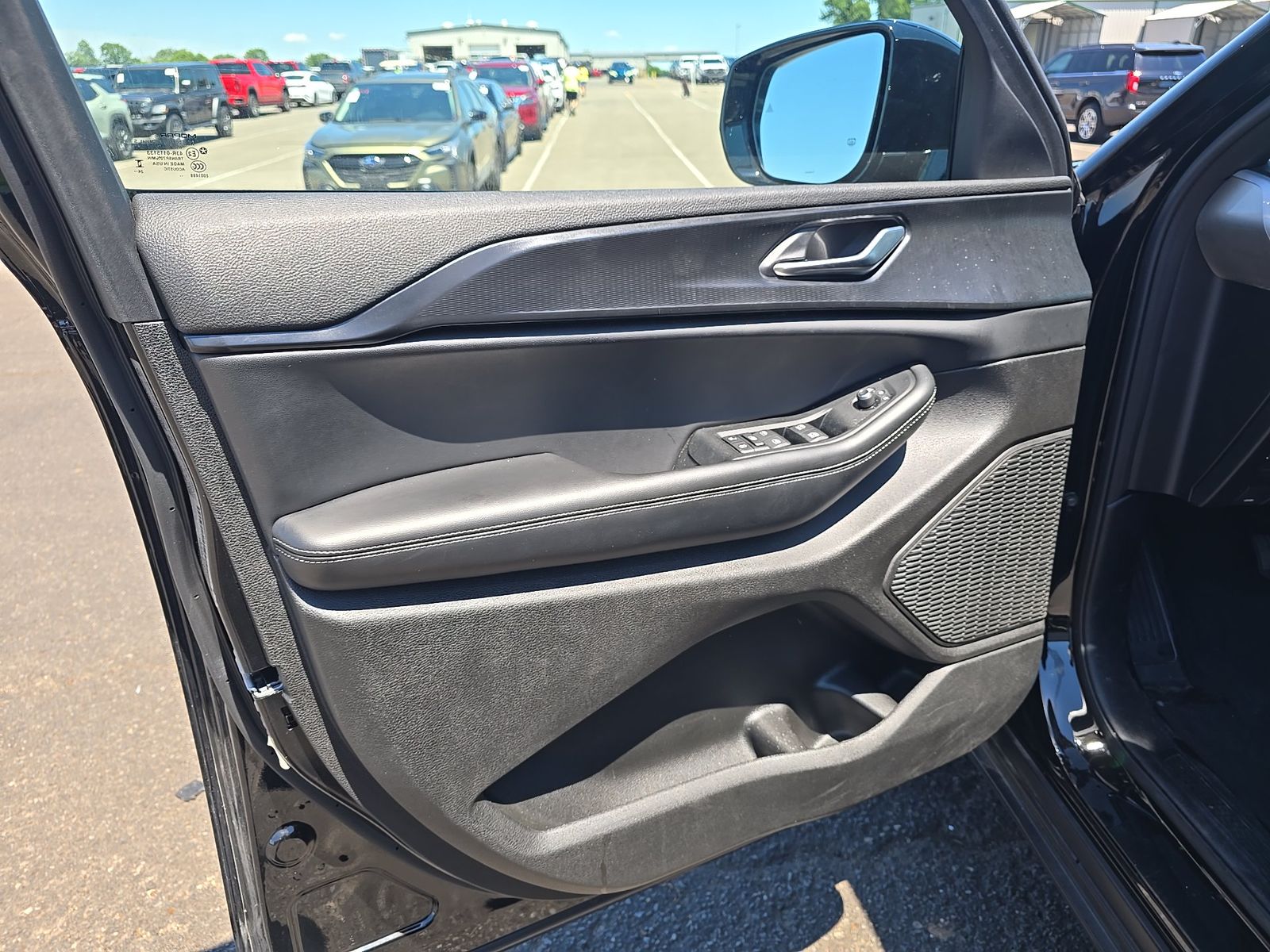 2025 Jeep Grand Cherokee Altitude AWD