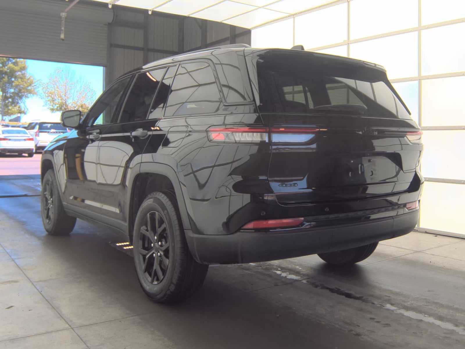 2025 Jeep Grand Cherokee Altitude AWD