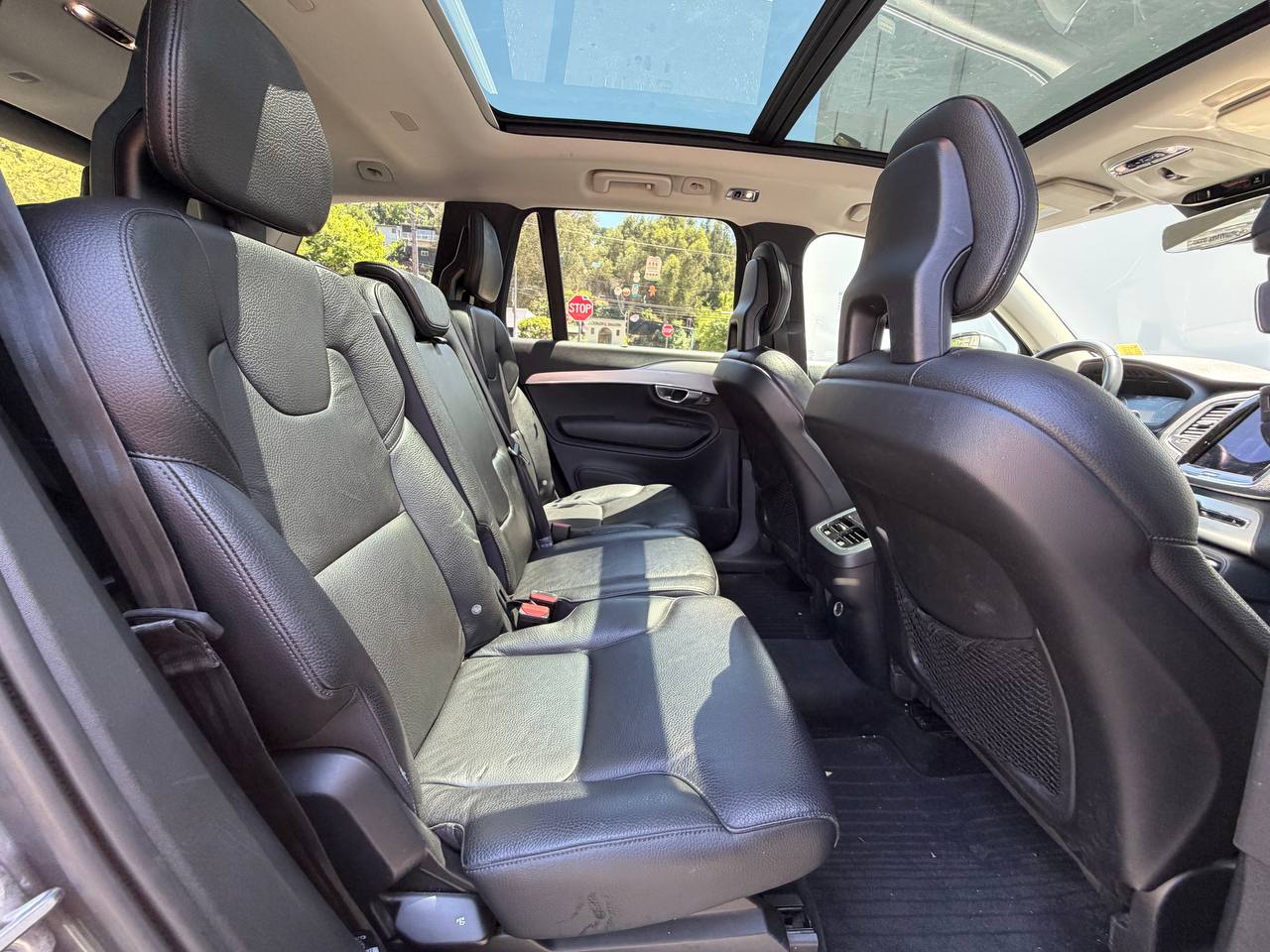 2018 Volvo XC90 T6 Momentum AWD