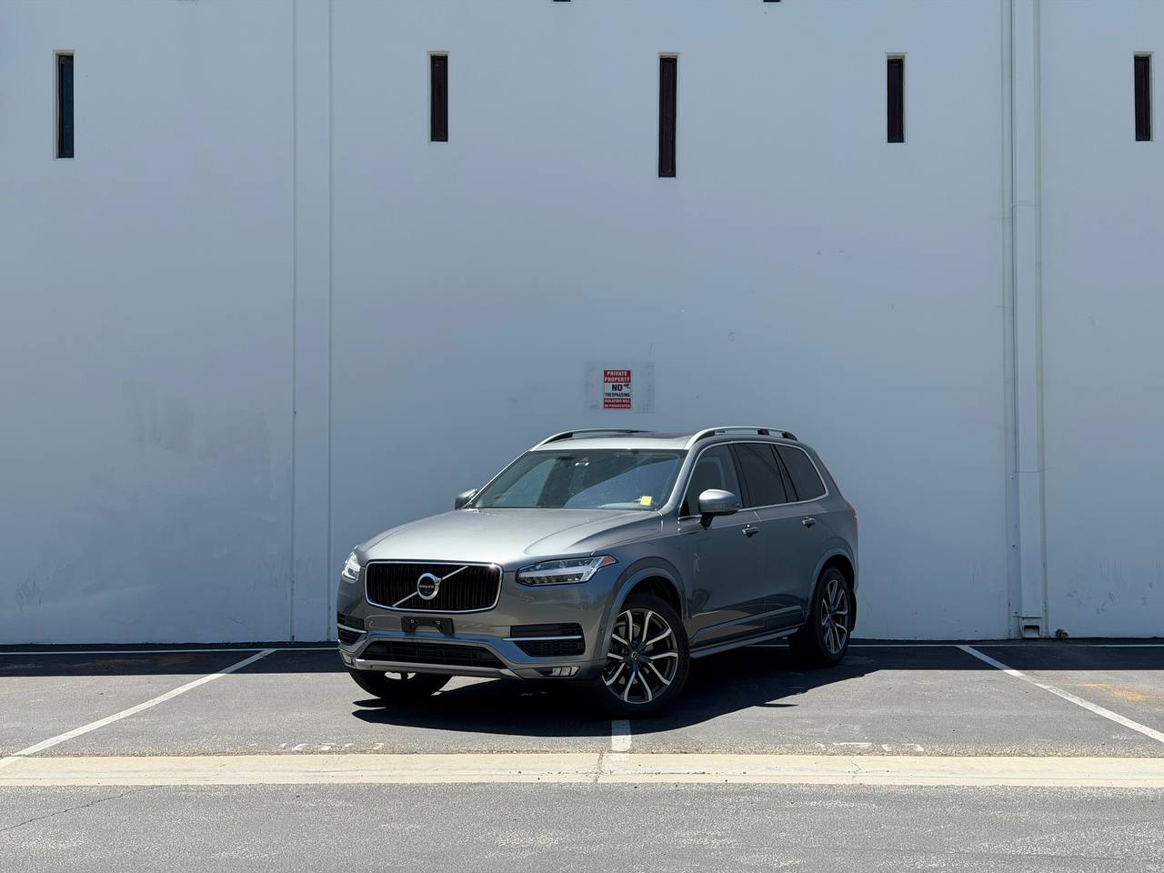 2018 Volvo XC90 T6 Momentum AWD