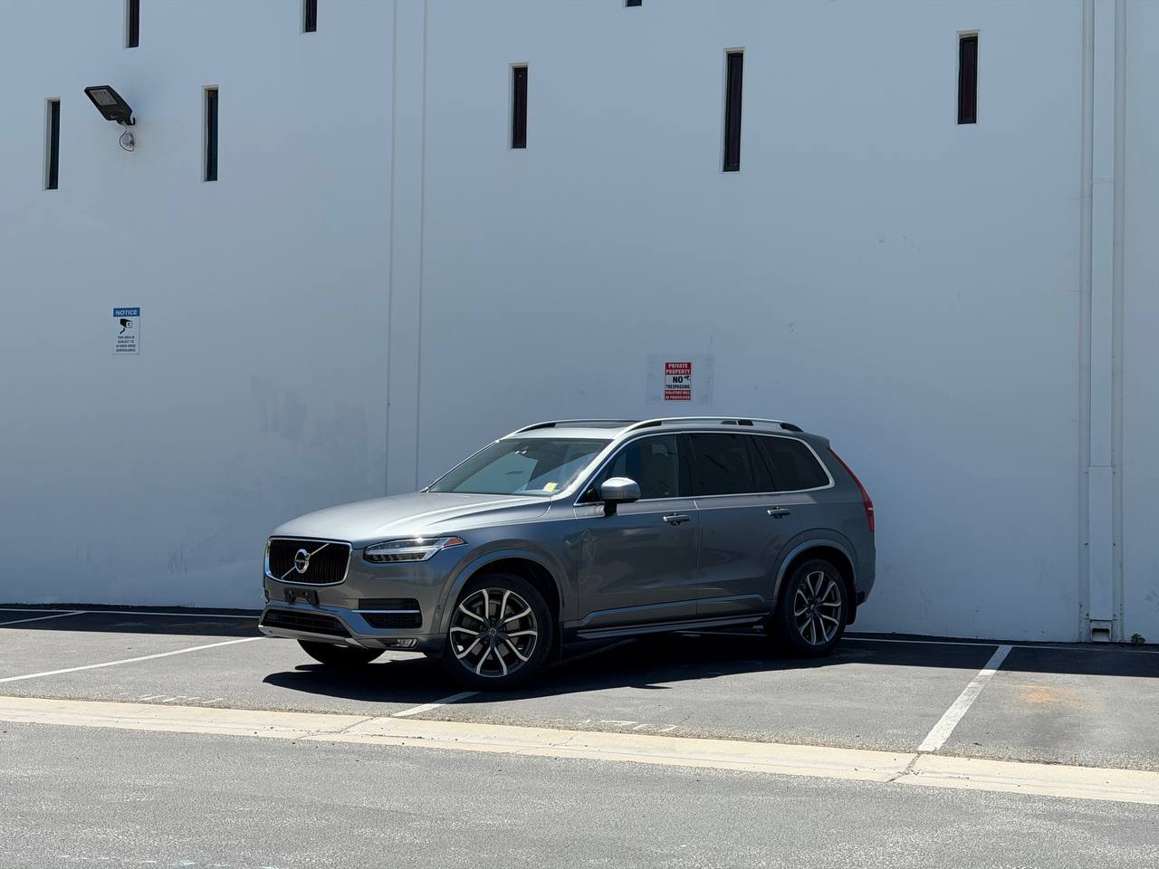 2018 Volvo XC90 T6 Momentum AWD