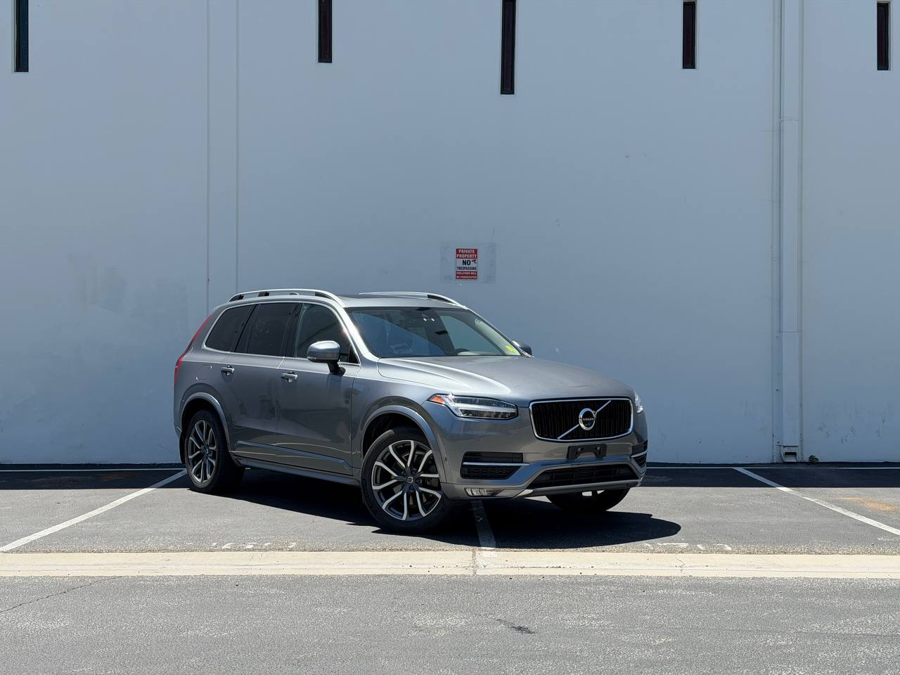 2018 Volvo XC90 T6 Momentum AWD