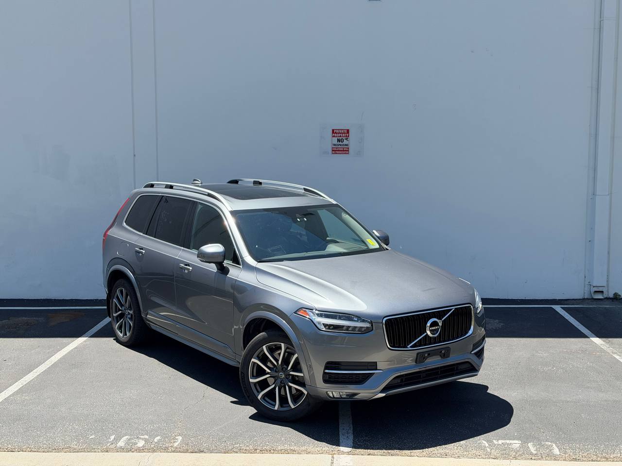 2018 Volvo XC90 T6 Momentum AWD