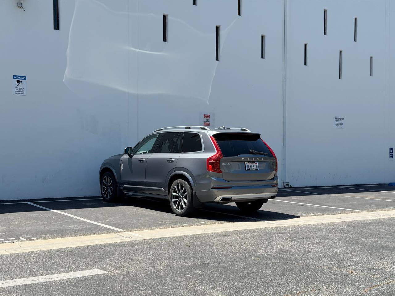 2018 Volvo XC90 T6 Momentum AWD