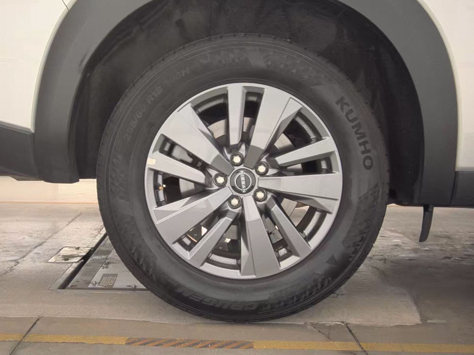 2025 Nissan Pathfinder SV FWD