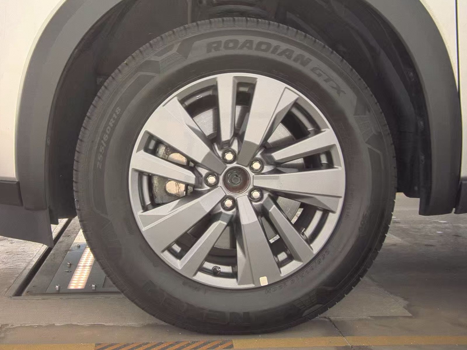2025 Nissan Pathfinder SV FWD