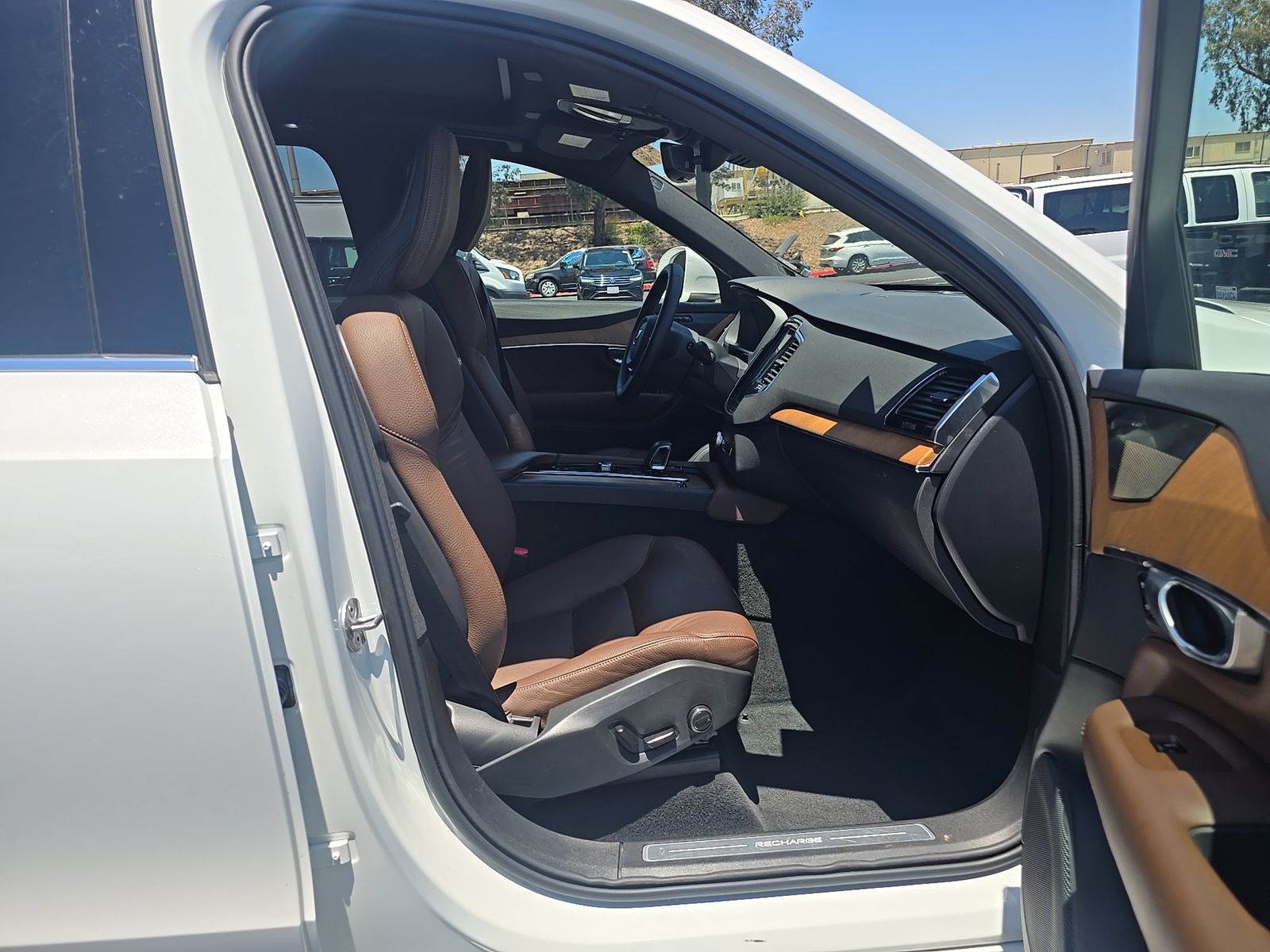 2024 Volvo XC90 Recharge T8 Plus AWD