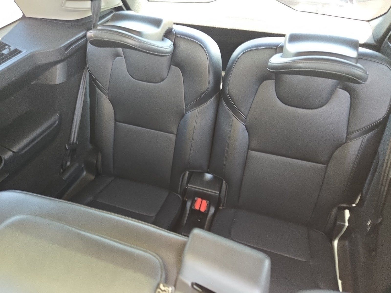 2018 Volvo XC90 T5 Momentum AWD
