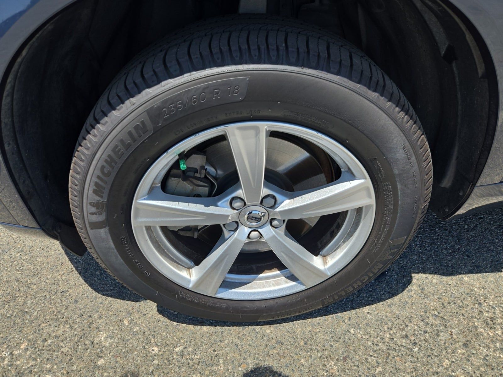 2018 Volvo XC90 T5 Momentum AWD