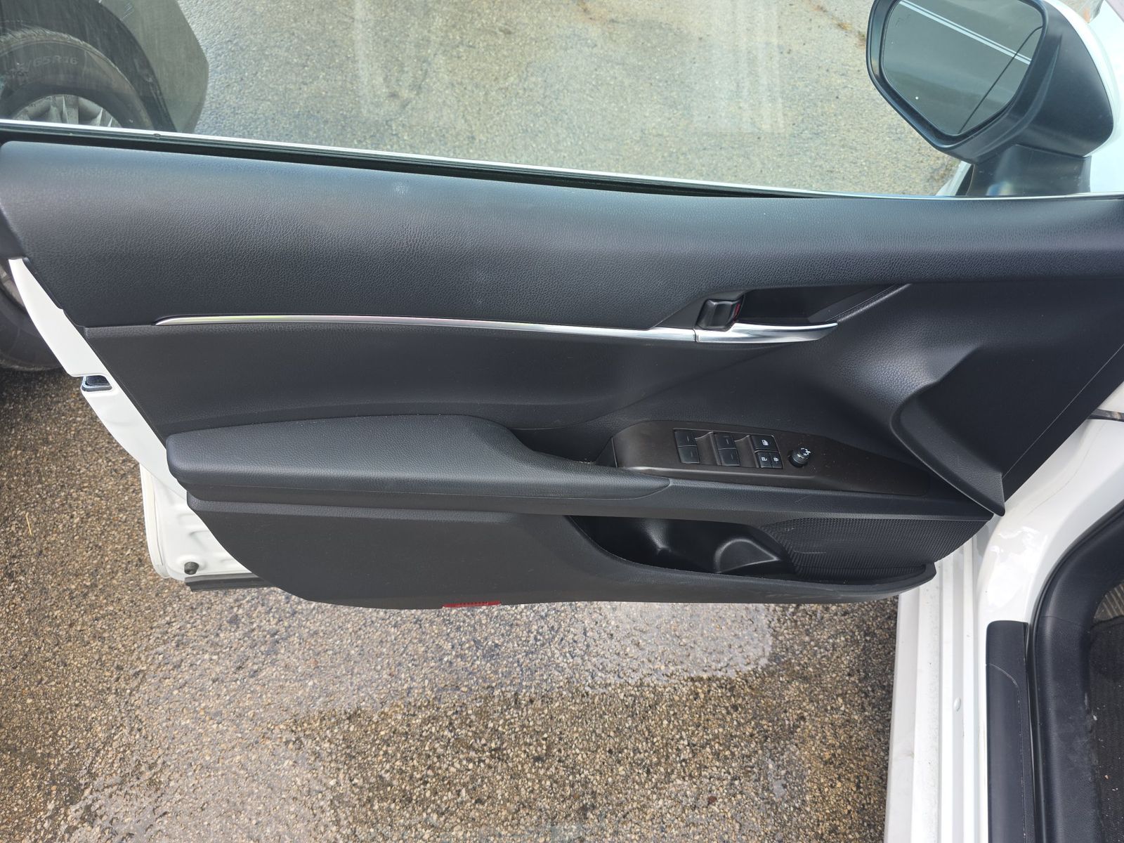 2023 Toyota Camry Hybrid LE FWD