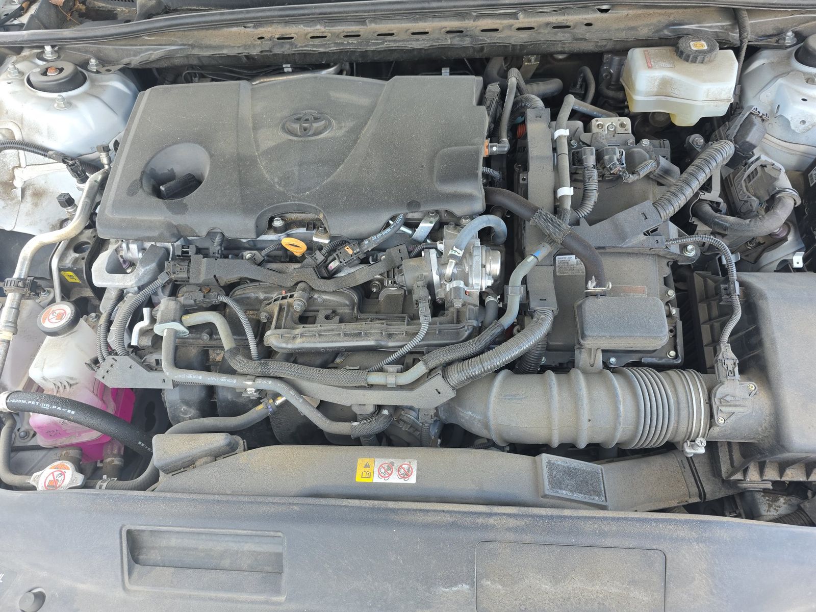 2023 Toyota Camry Hybrid LE FWD