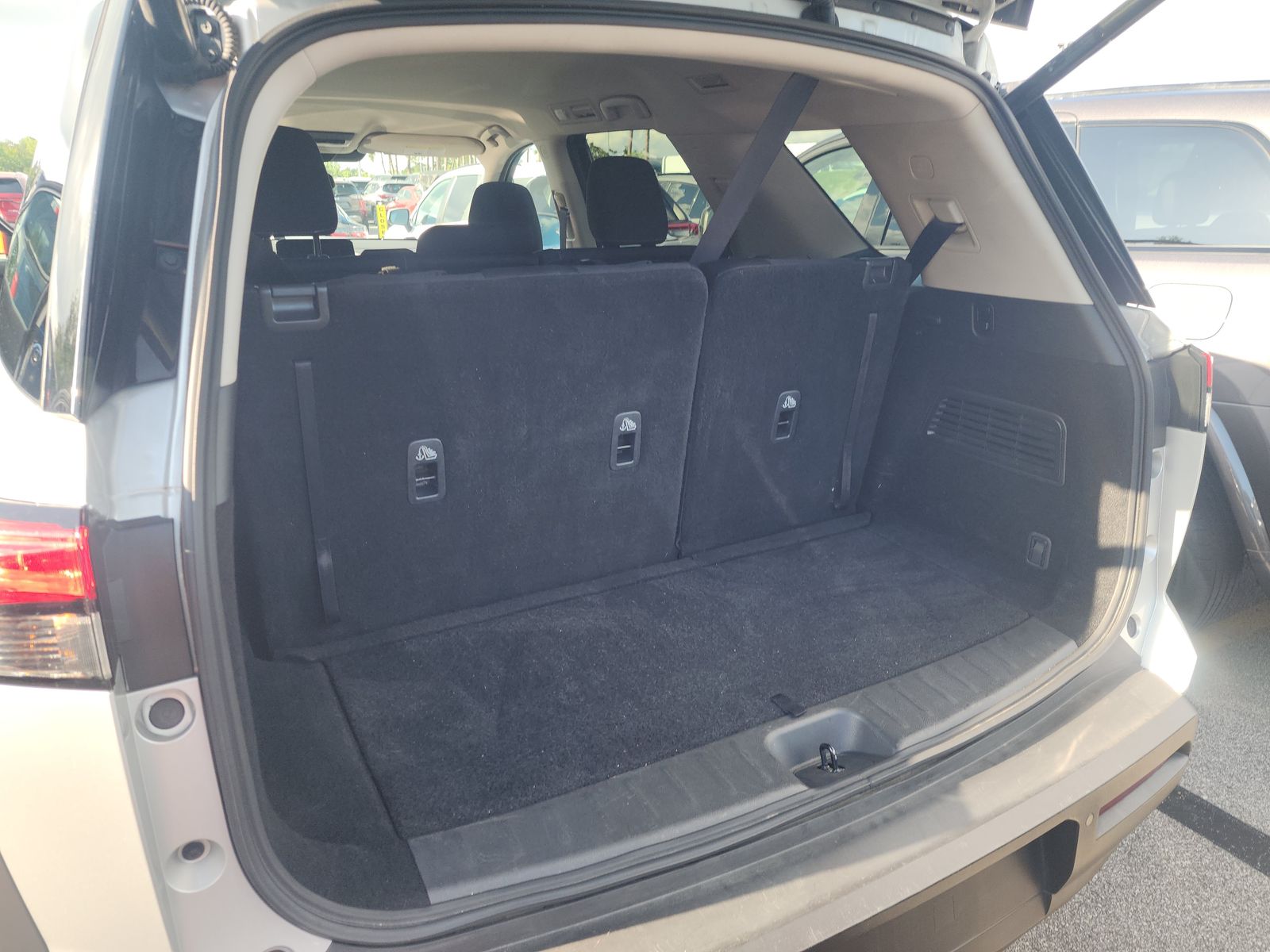 2025 Nissan Pathfinder SV FWD
