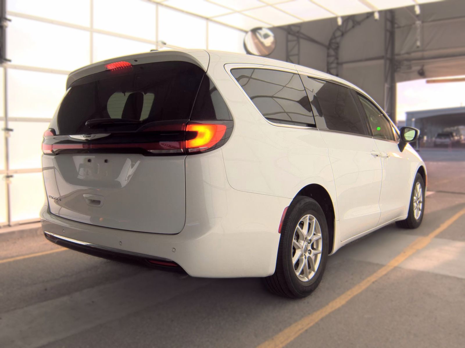 2023 Chrysler Pacifica Touring L FWD