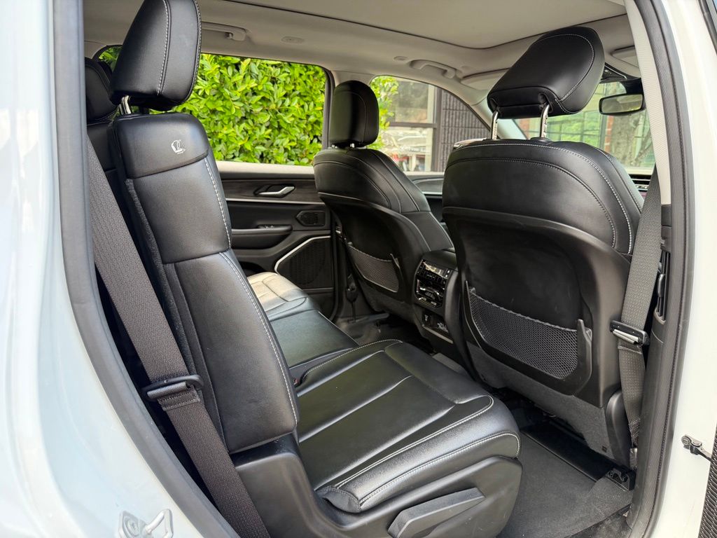 2023 Jeep Grand Cherokee L Limited AWD