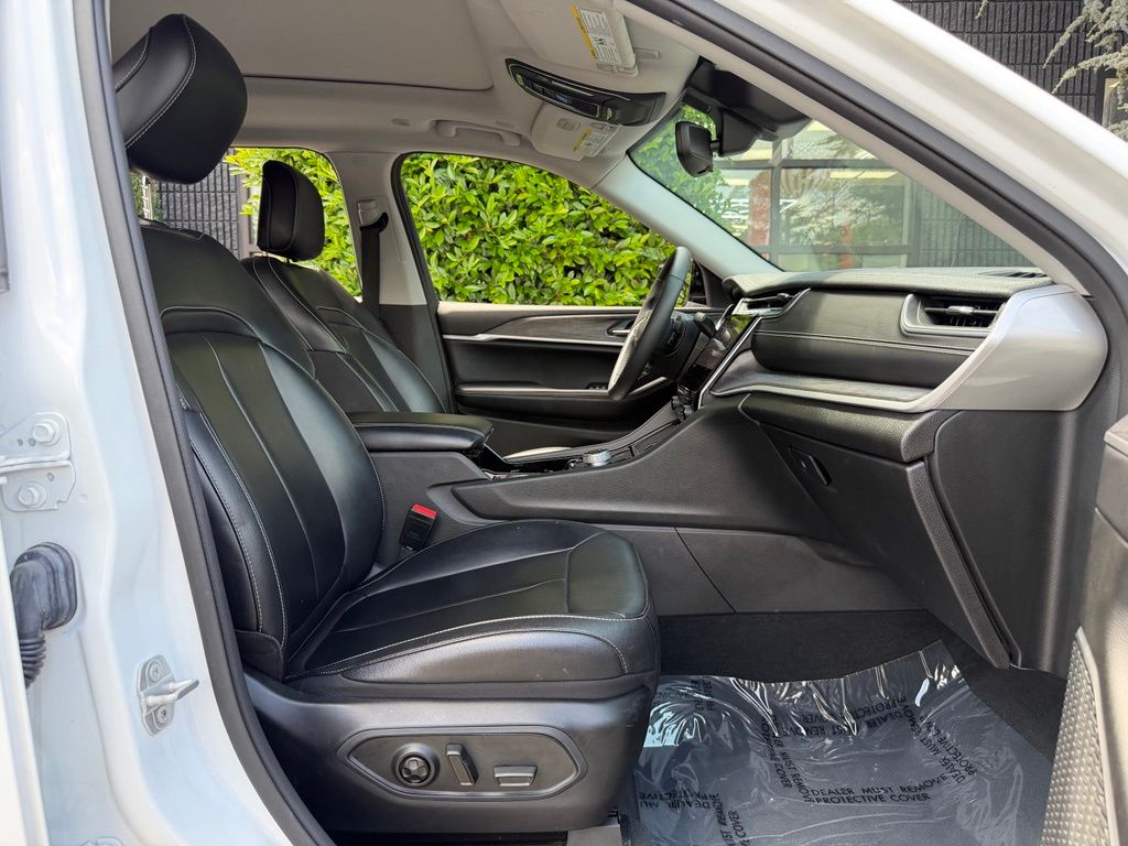 2023 Jeep Grand Cherokee L Limited AWD