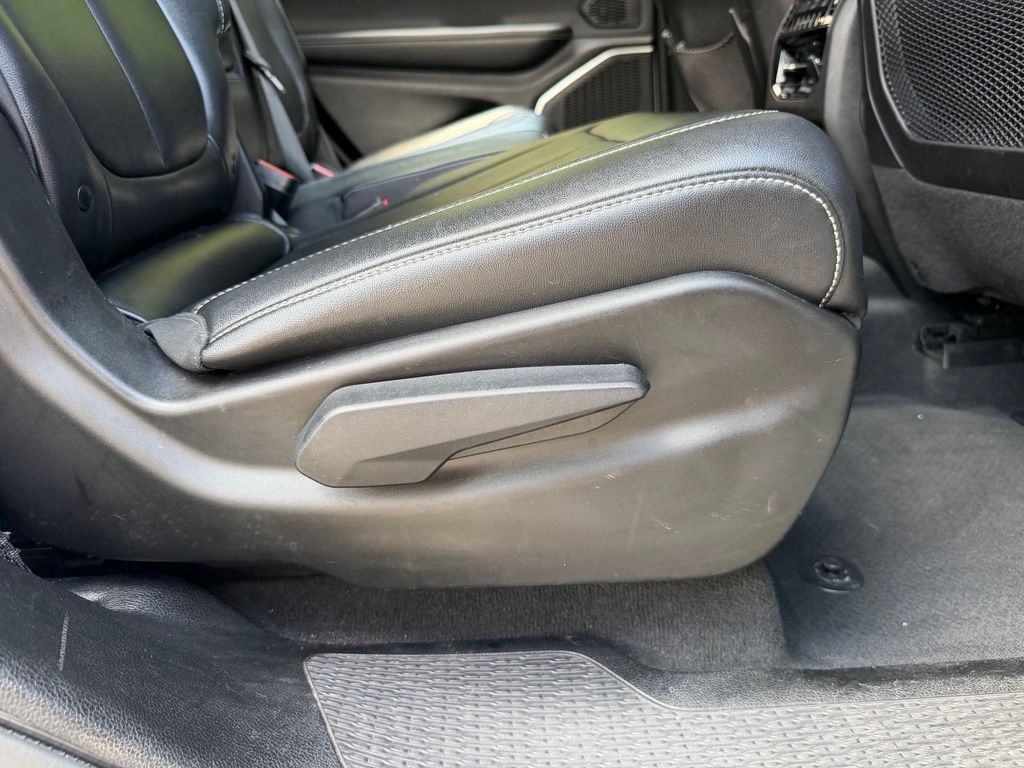 2023 Jeep Grand Cherokee L Limited AWD