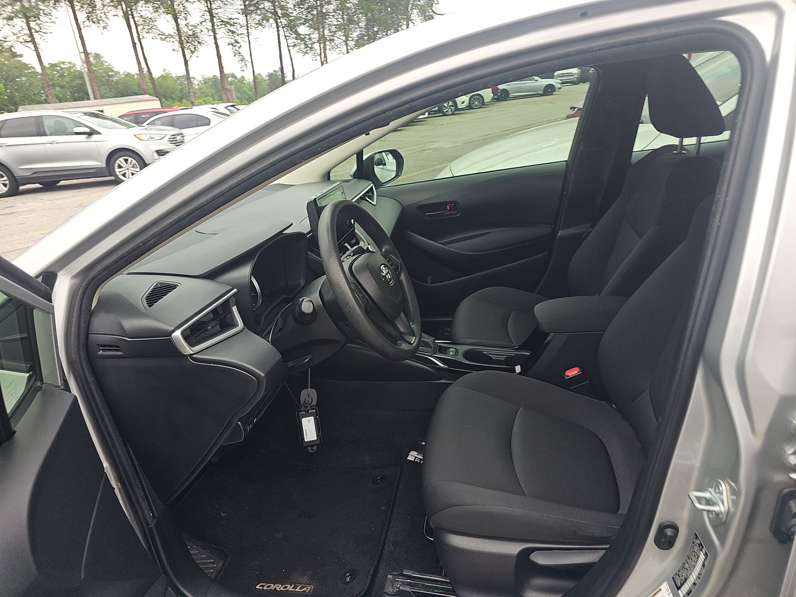2022 Toyota Corolla LE FWD