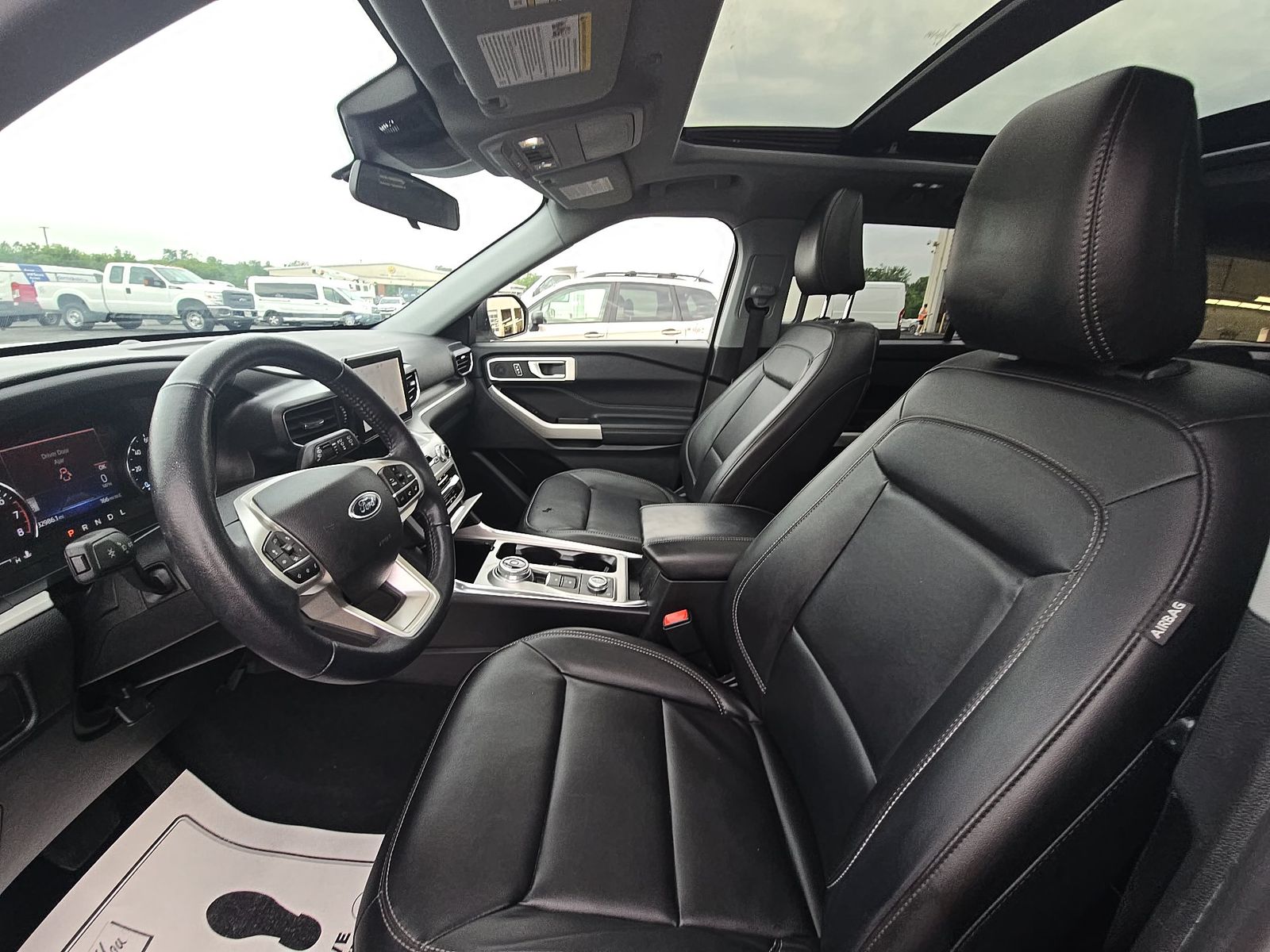 2022 Ford Explorer XLT AWD