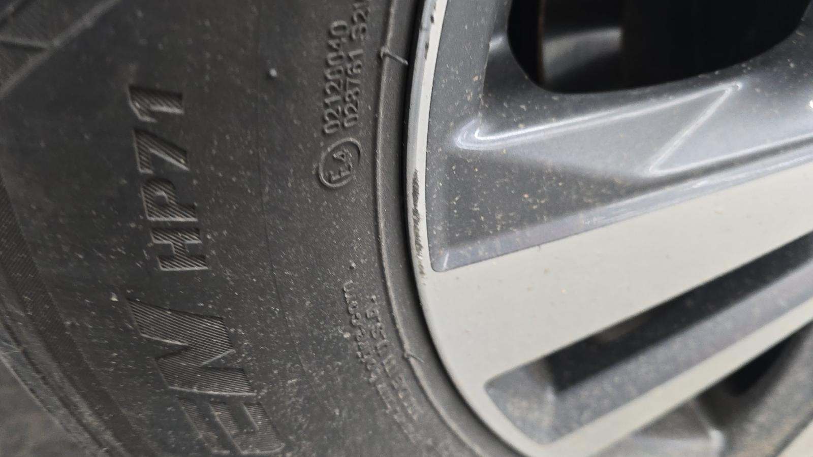 2023 Nissan Pathfinder SL AWD
