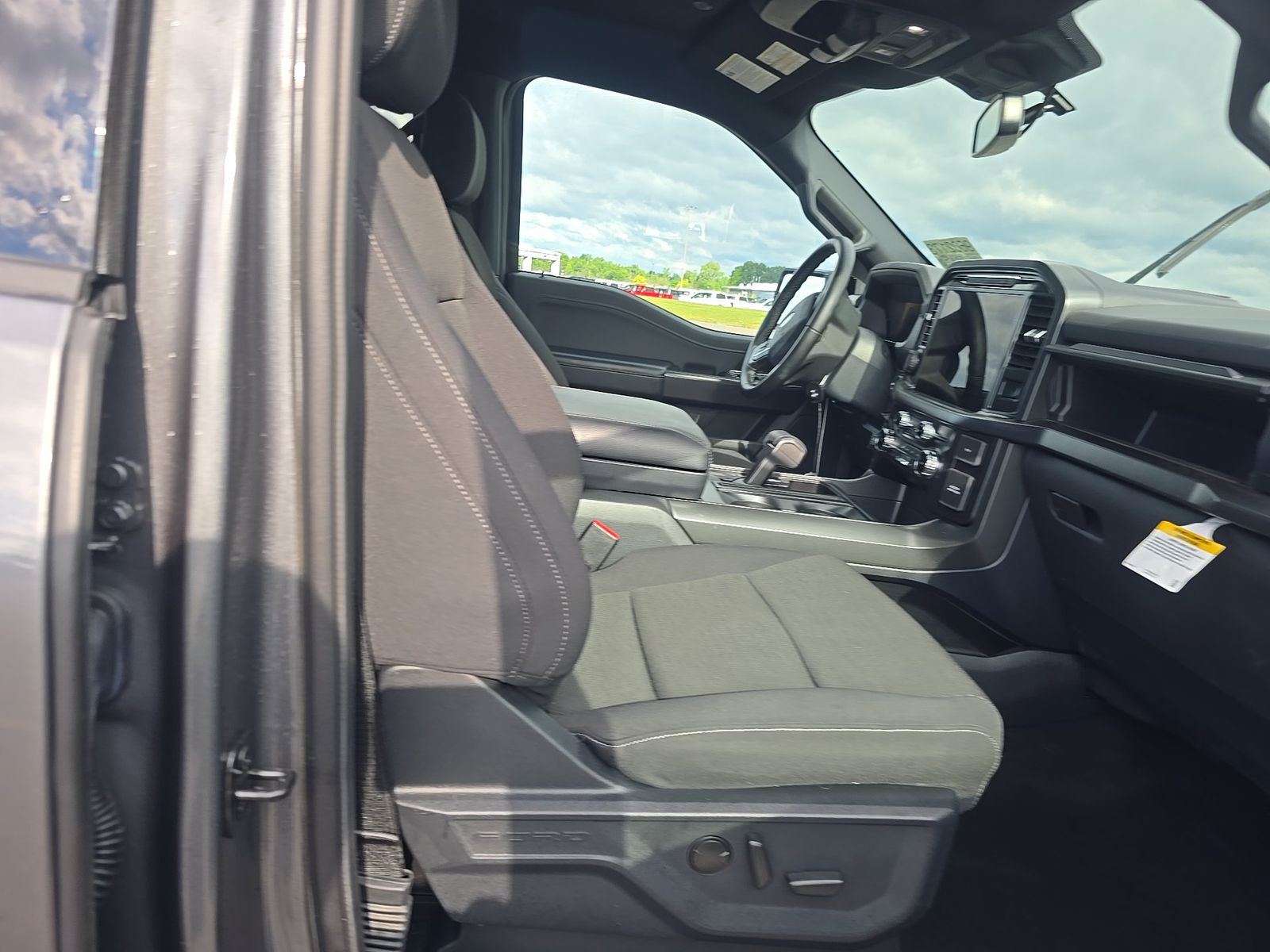 2024 Ford F-150 XLT AWD