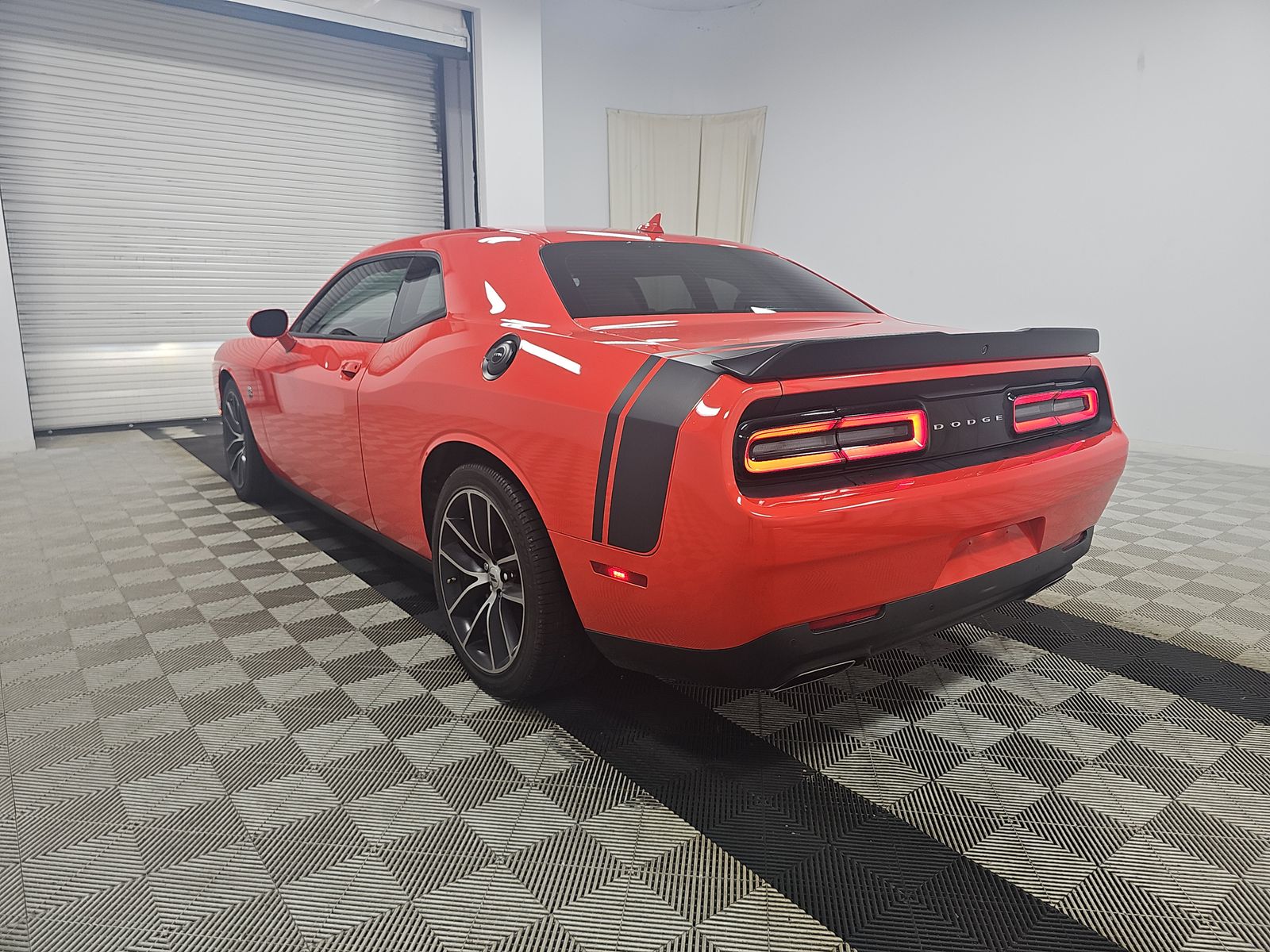 2017 Dodge Challenger R/T 392 HEMI Scat Pack Shaker RWD