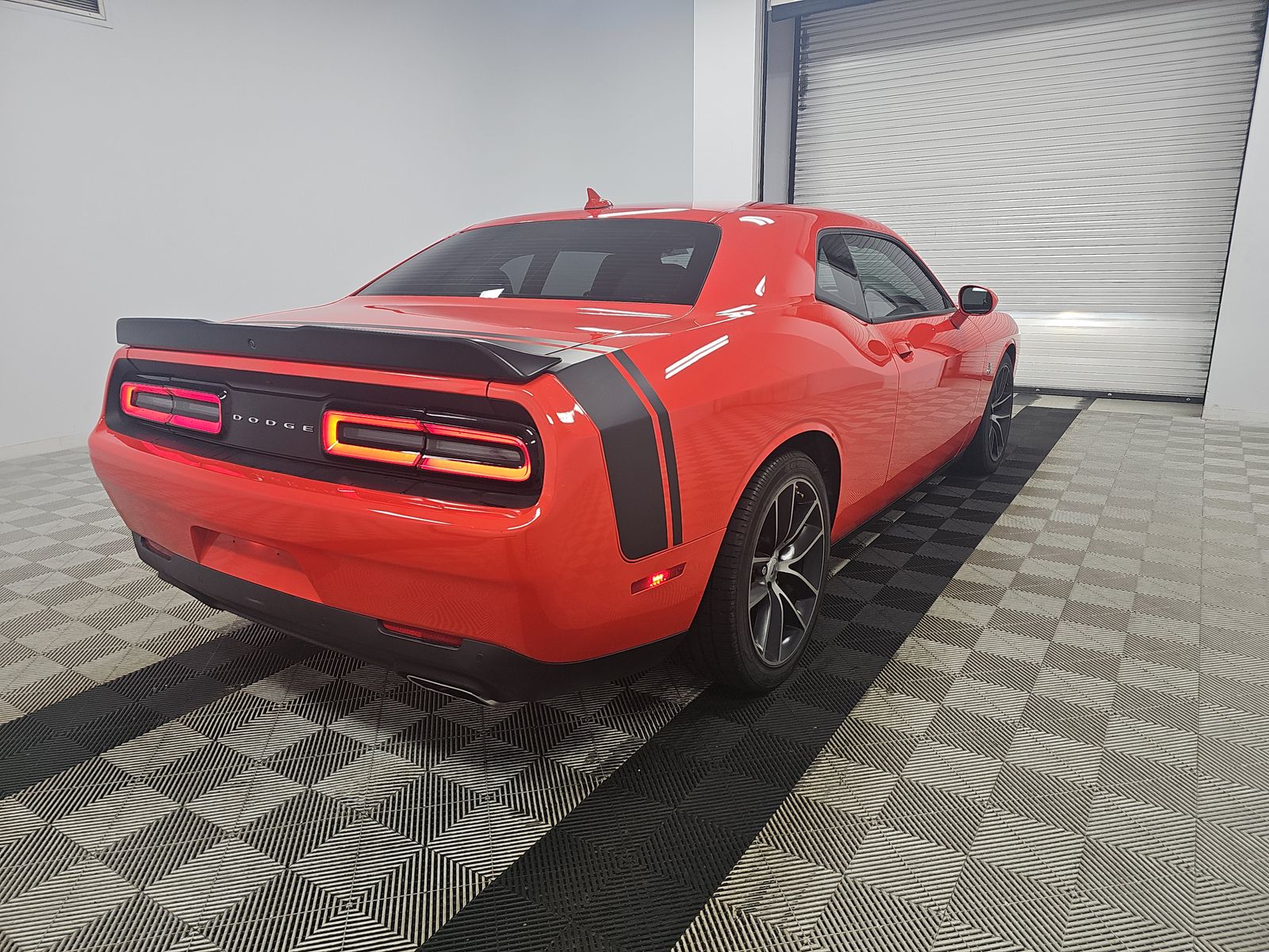 2017 Dodge Challenger R/T 392 HEMI Scat Pack Shaker RWD