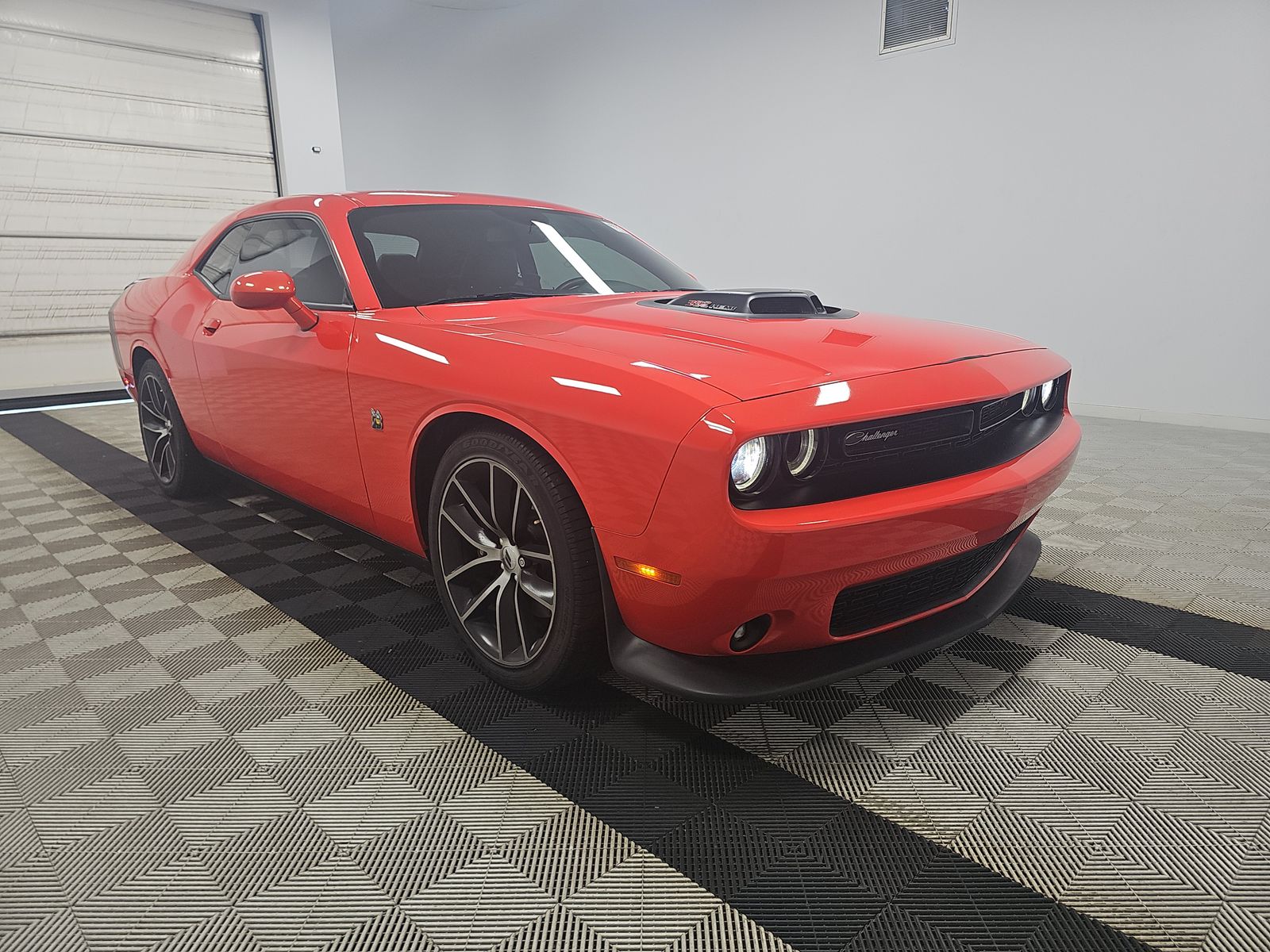 2017 Dodge Challenger R/T 392 HEMI Scat Pack Shaker RWD