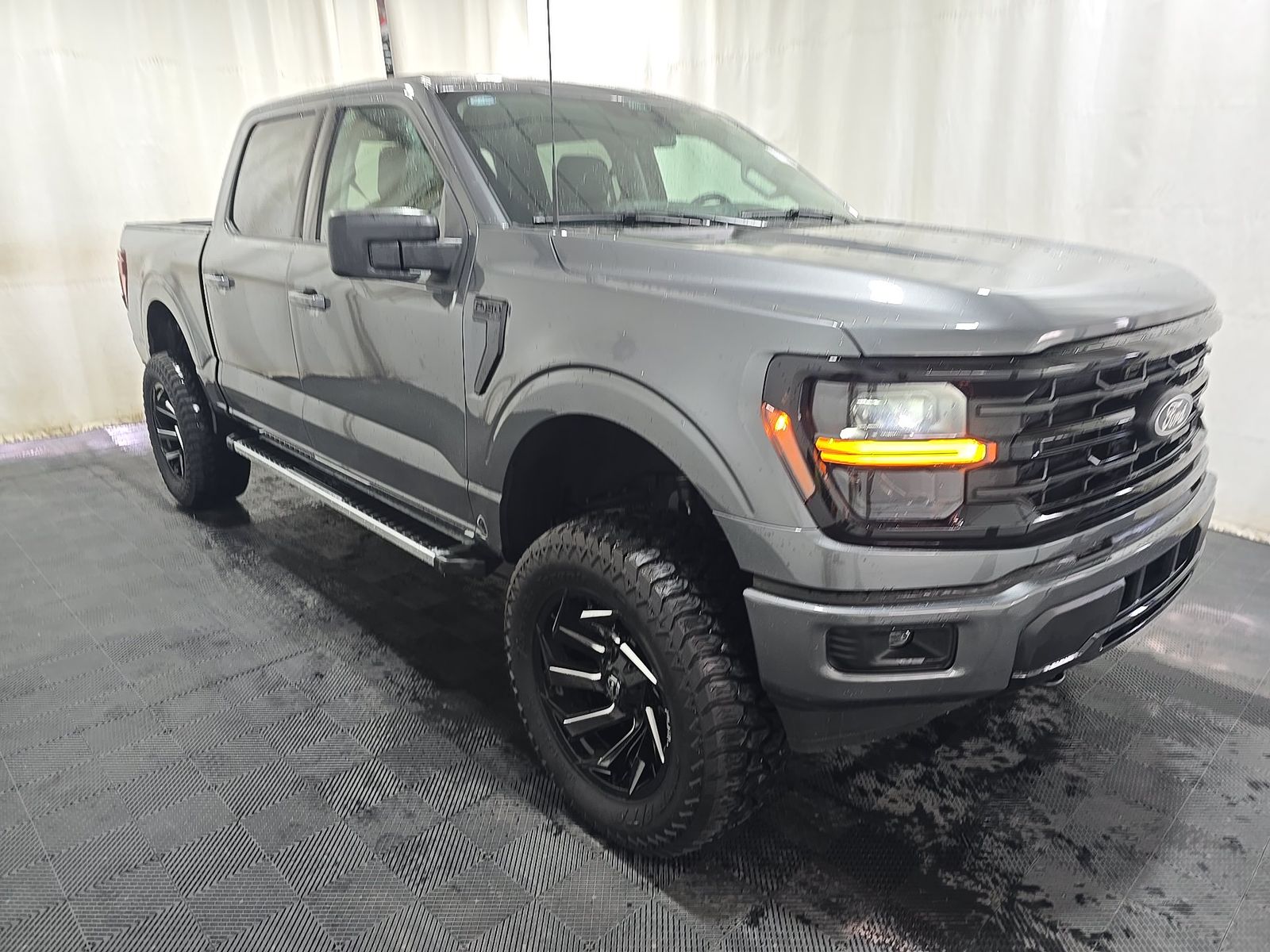 2025 Ford F-150 XLT AWD