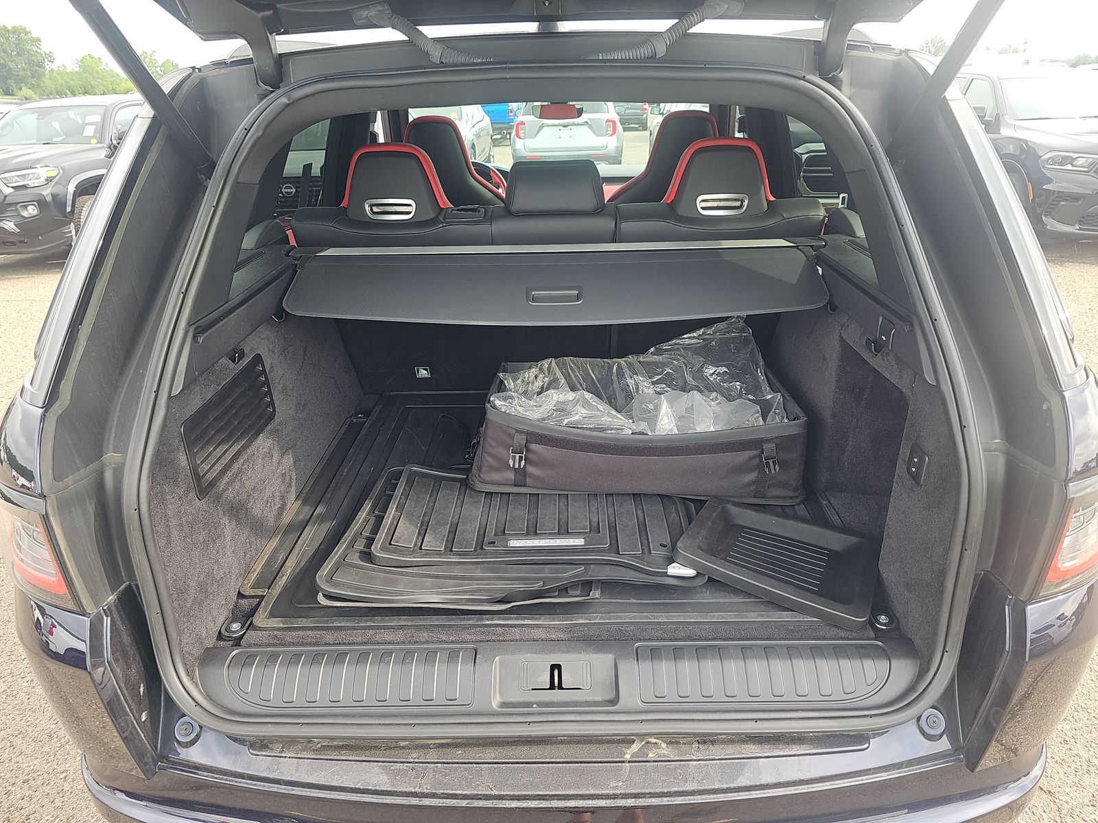 2022 Land Rover Range Rover Sport SVR Carbon Edition AWD