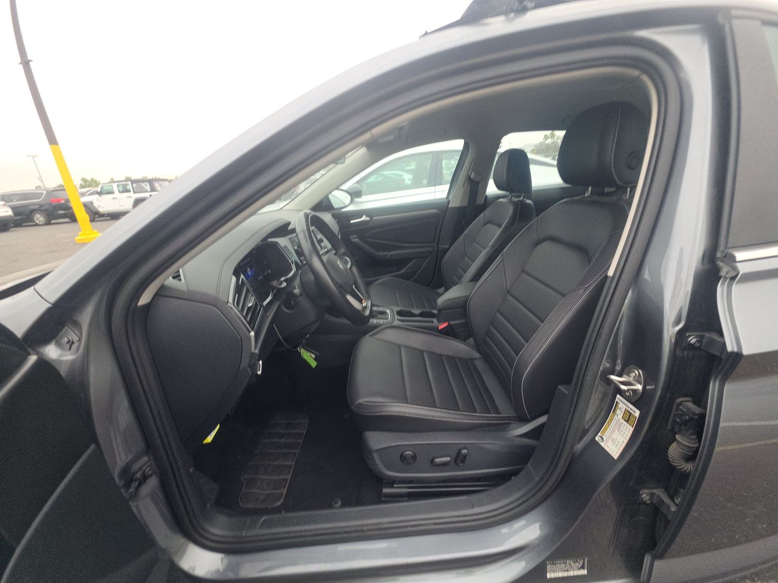 2024 Volkswagen Jetta 1.5T SE FWD