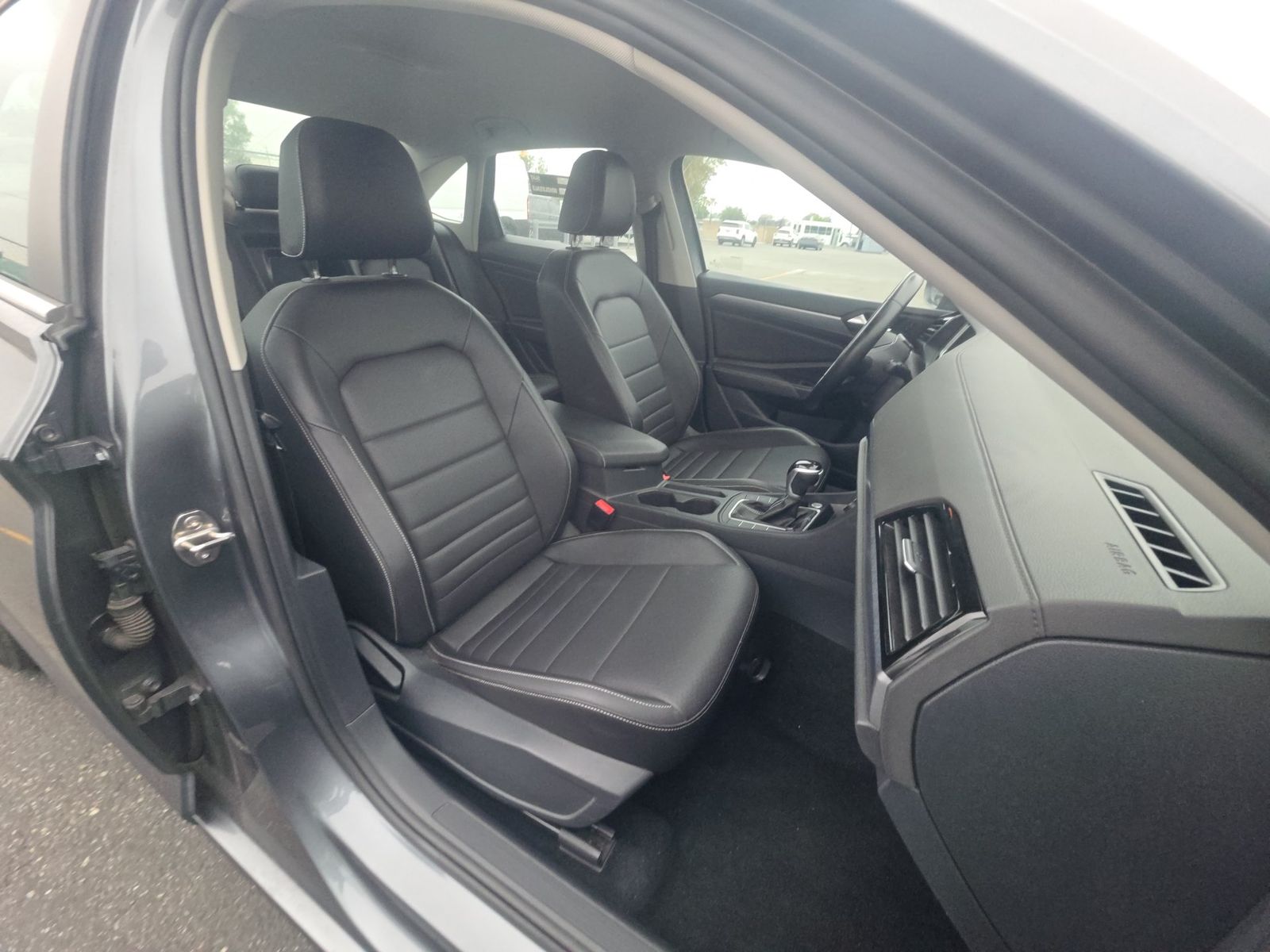 2024 Volkswagen Jetta 1.5T SE FWD