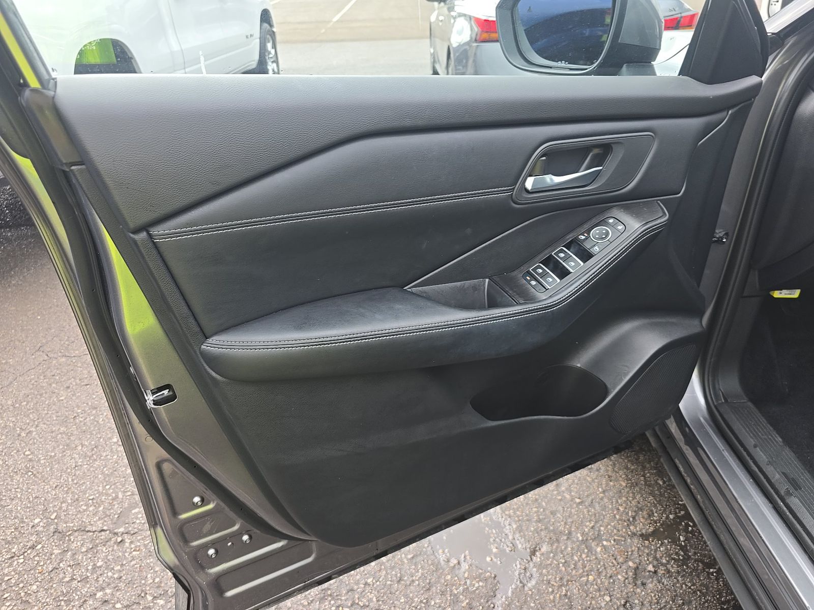 2025 Nissan Rogue SL FWD